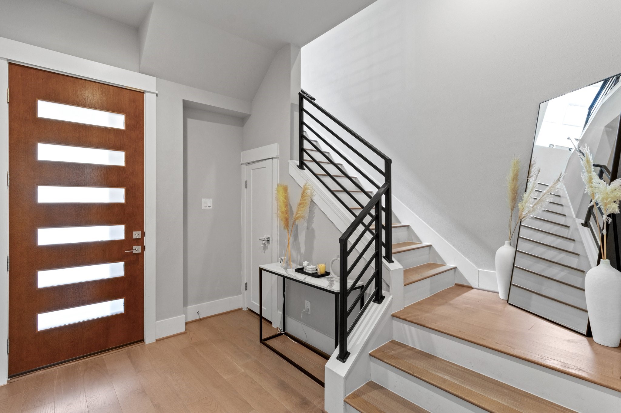 1617 Wheeler Street C Property Photo 3