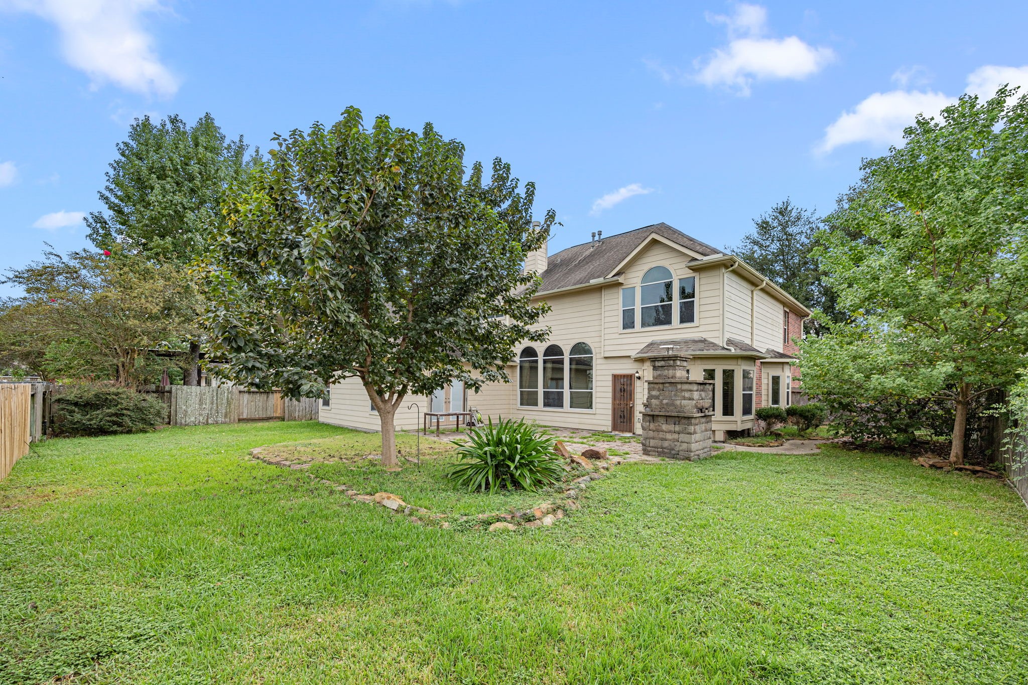25993 N Royal Emerald Ln Property Photo 4