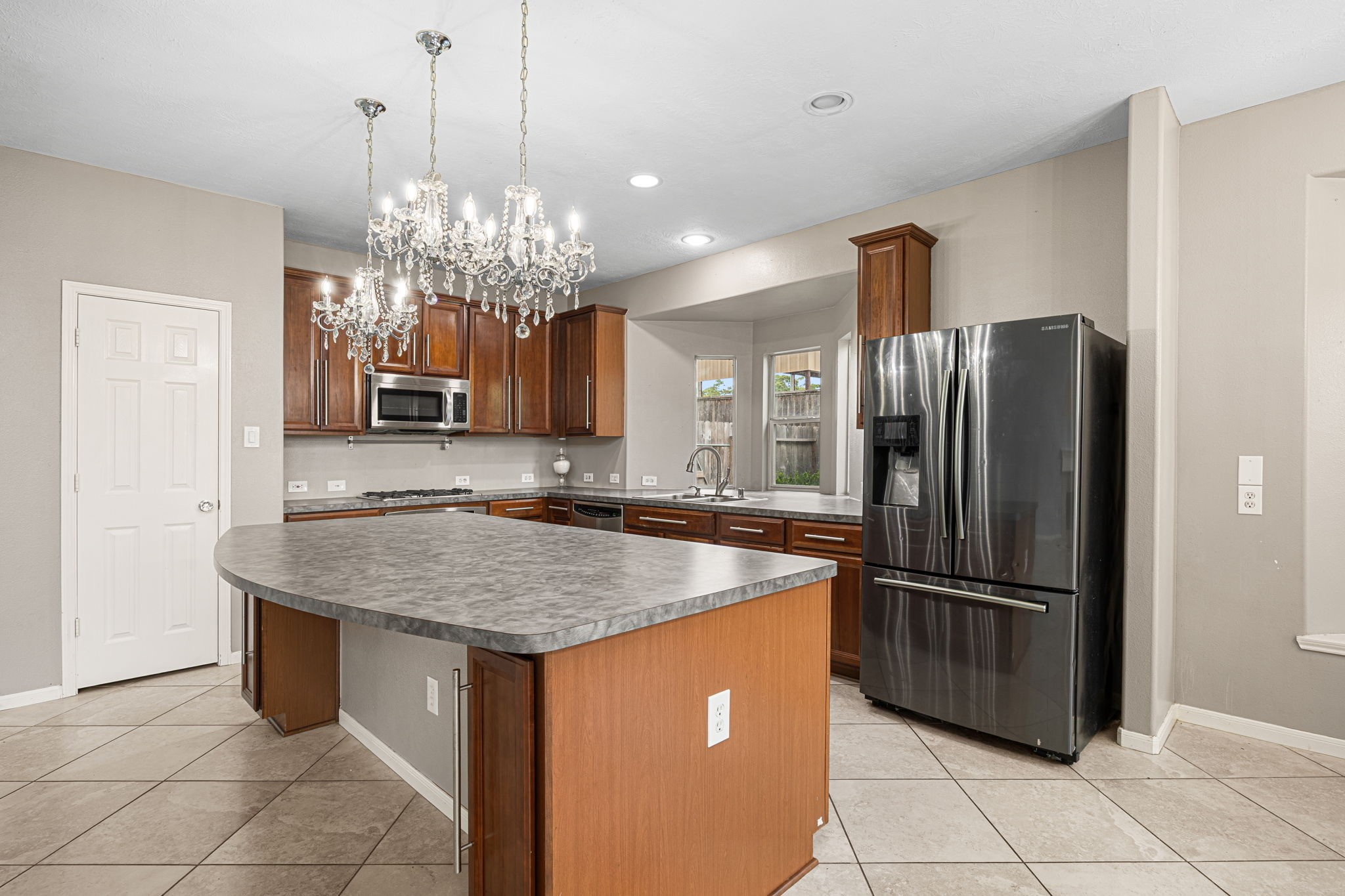 25993 N Royal Emerald Ln Property Photo 11