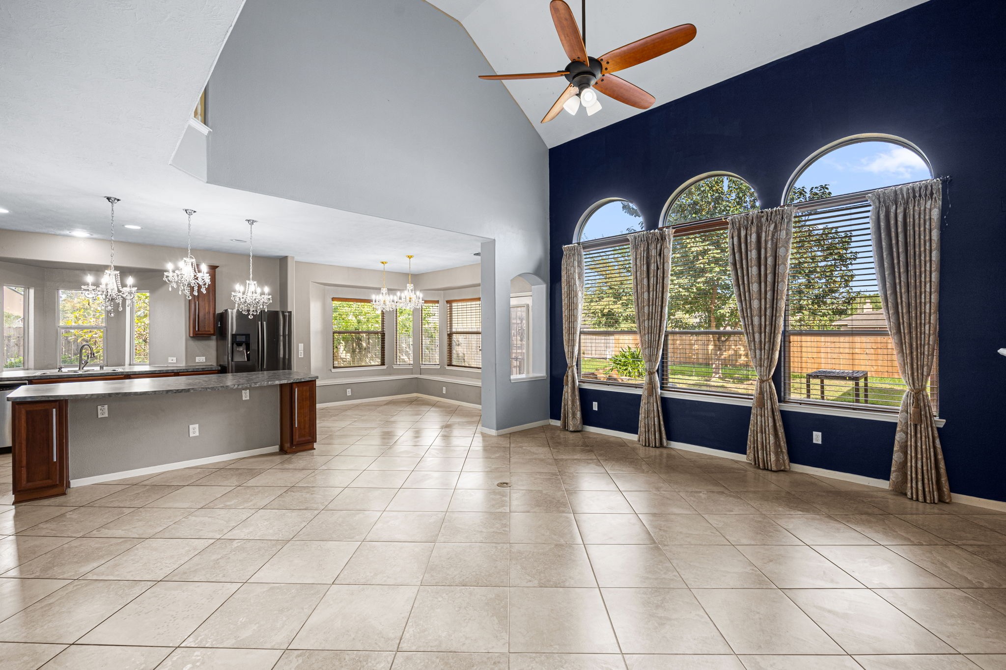 25993 N Royal Emerald Ln Property Photo 18