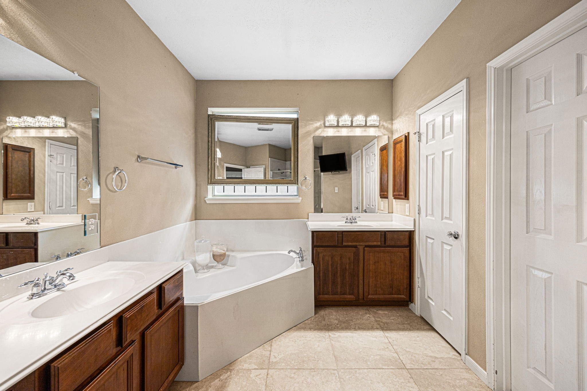 25993 N Royal Emerald Ln Property Photo 23