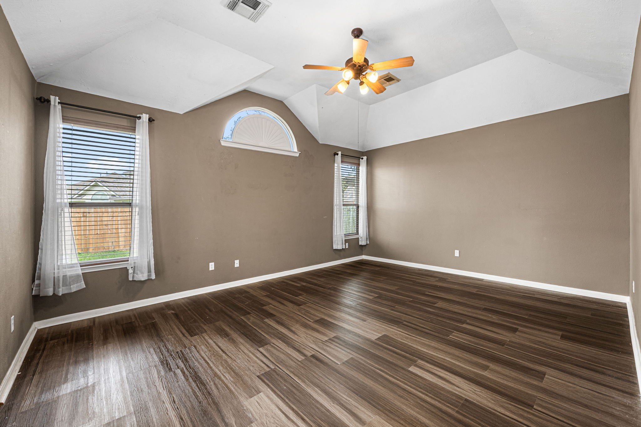 25993 N Royal Emerald Ln Property Photo 25