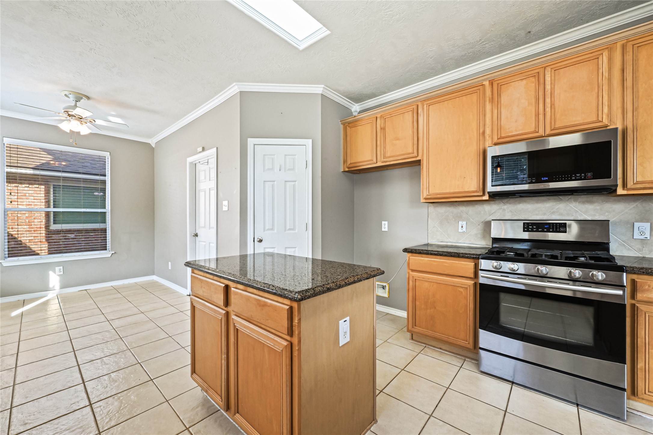 6410 Sparrows Glen Lane Property Photo 14