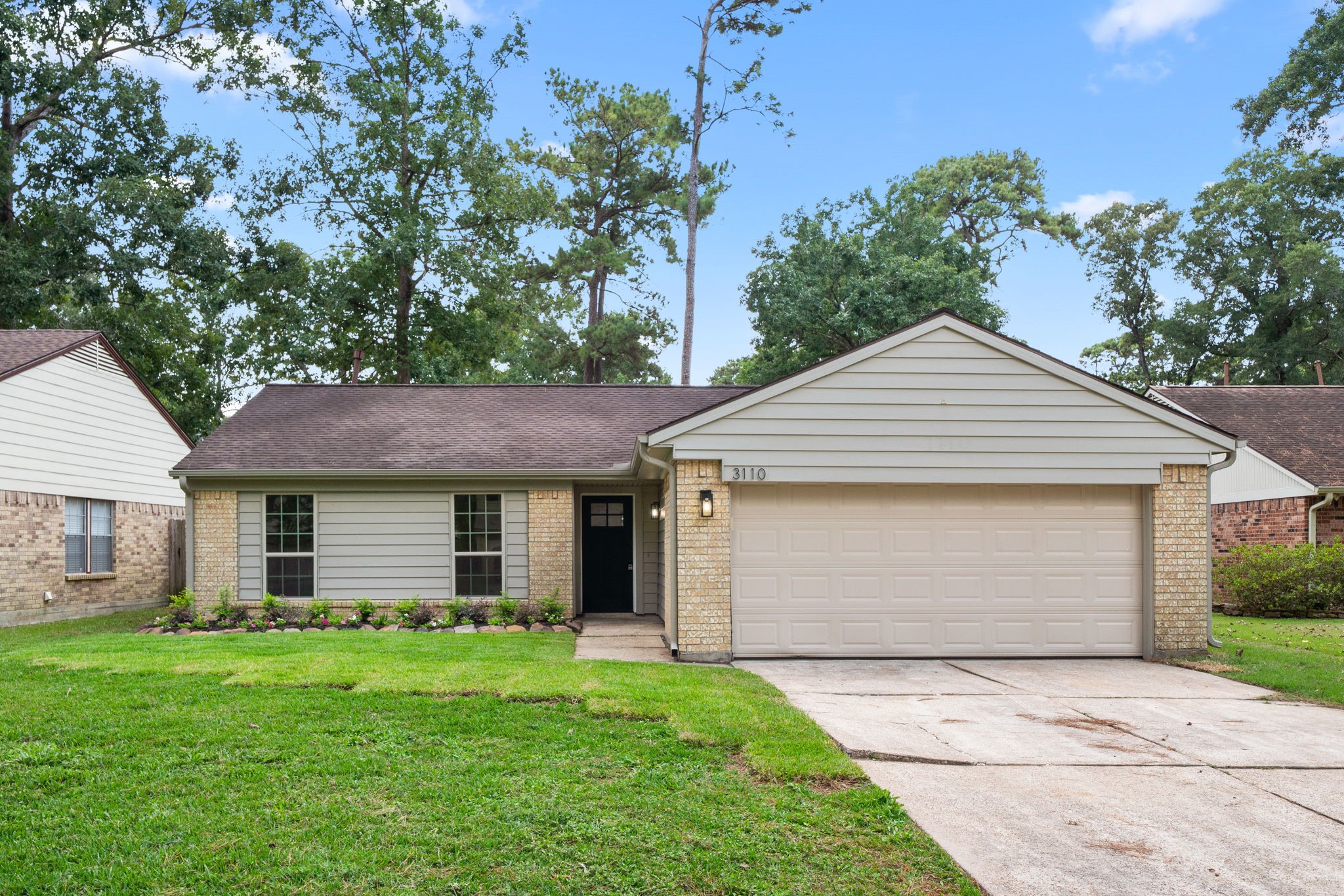 3110 Glade Springs Drive Property Photo 3