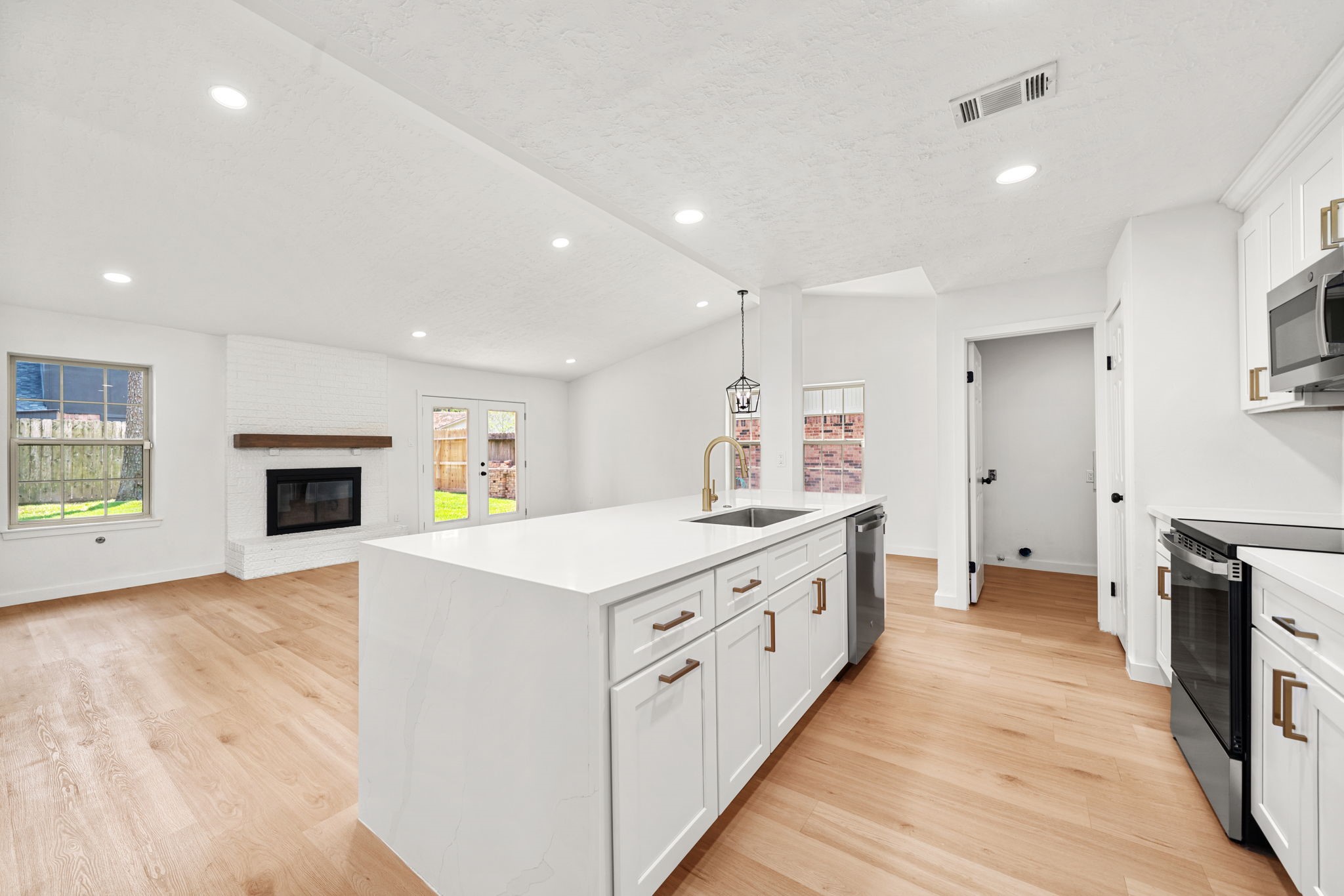 3110 Glade Springs Drive Property Photo 9