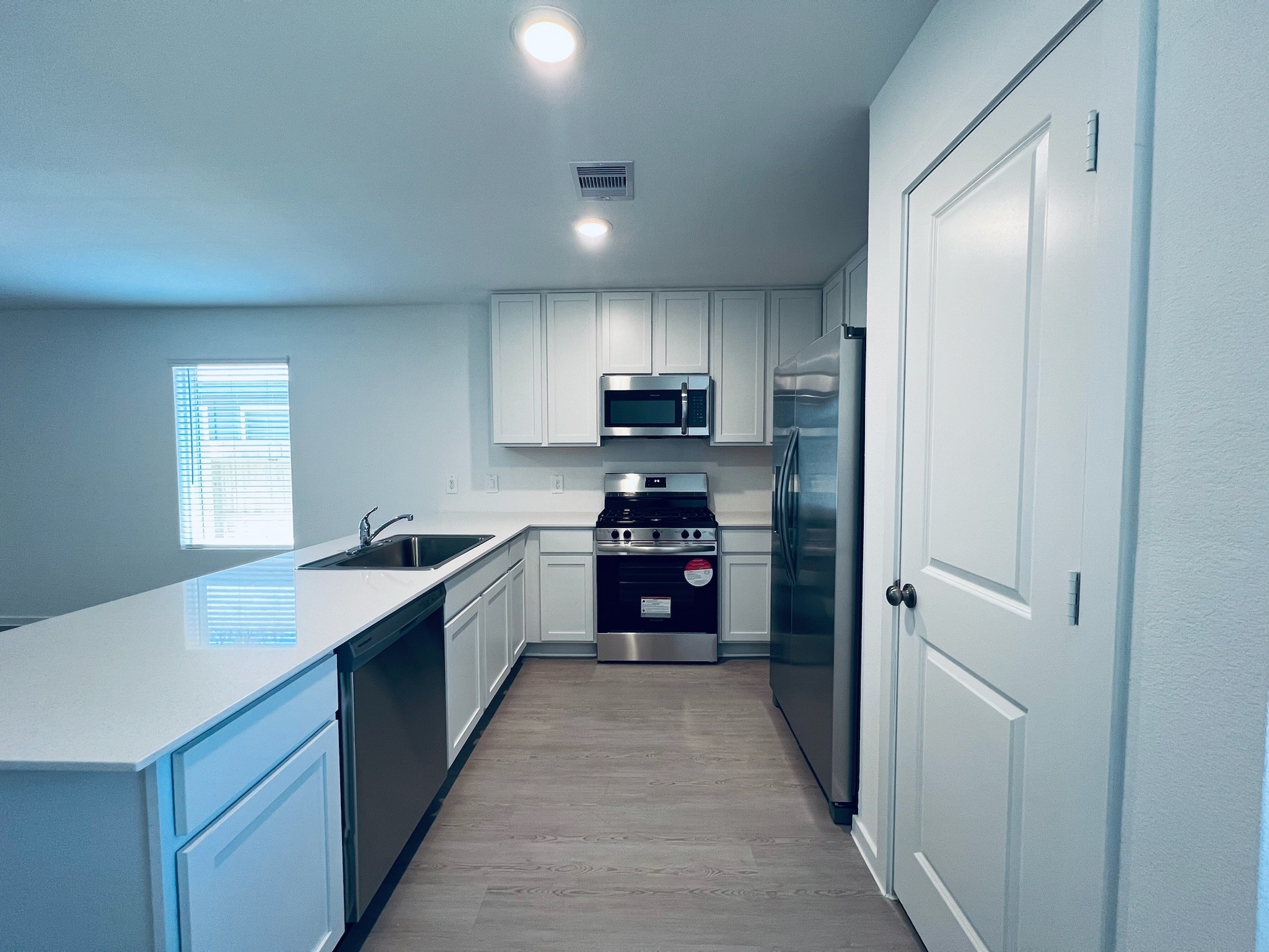 3011 Mallorca Drive Property Photo 4