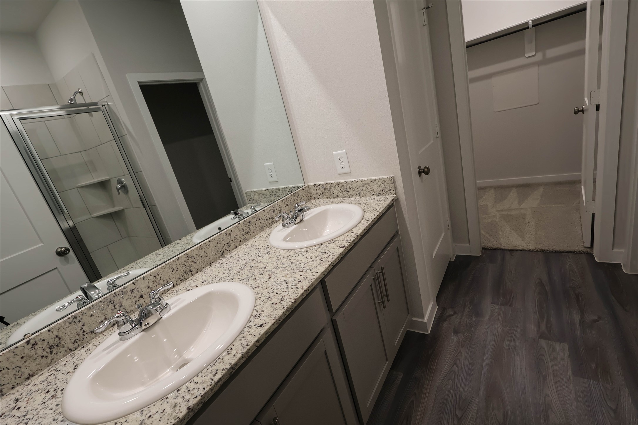 7807 Alset Drive Property Photo 9