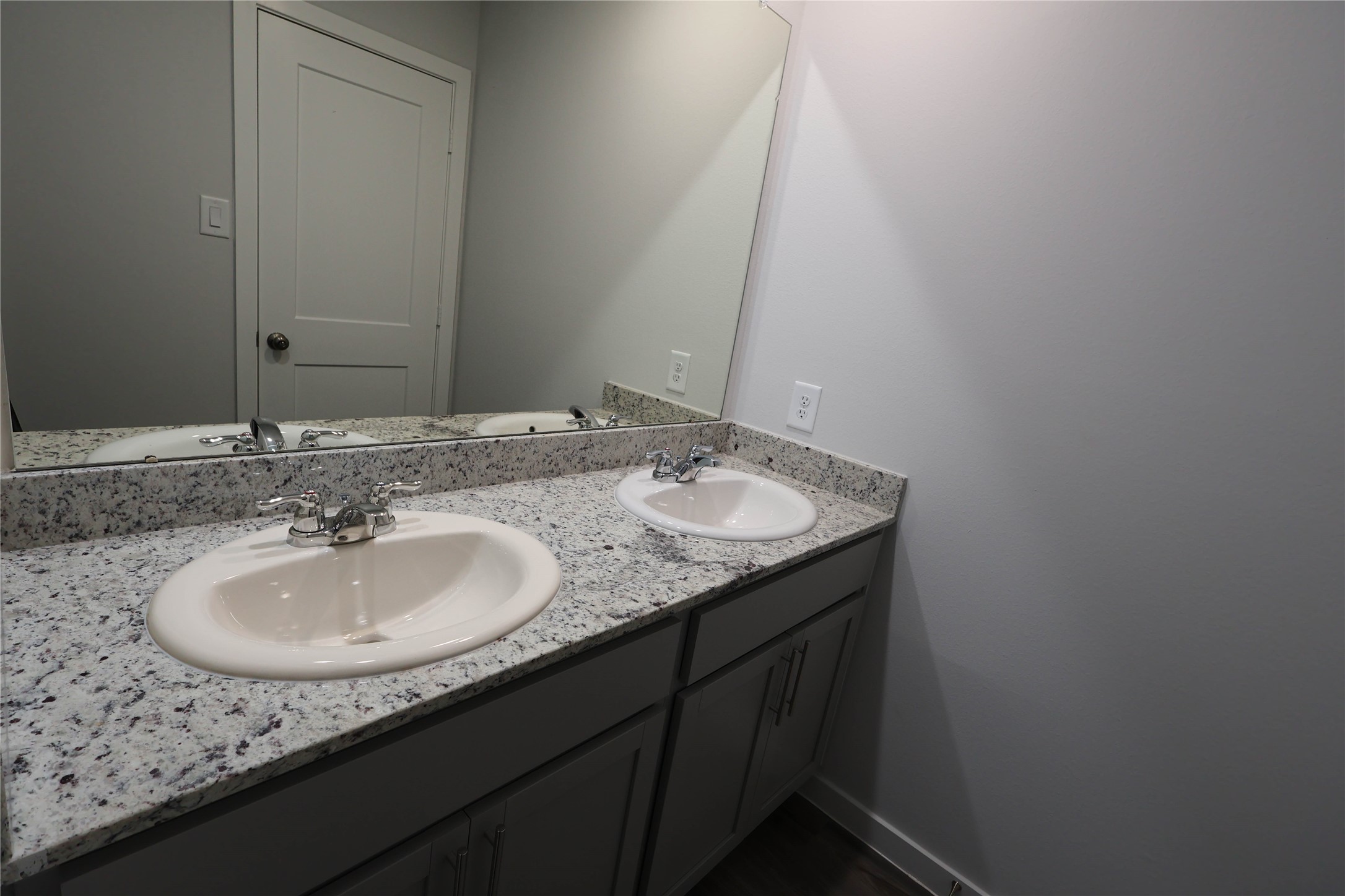 7807 Alset Drive Property Photo 12