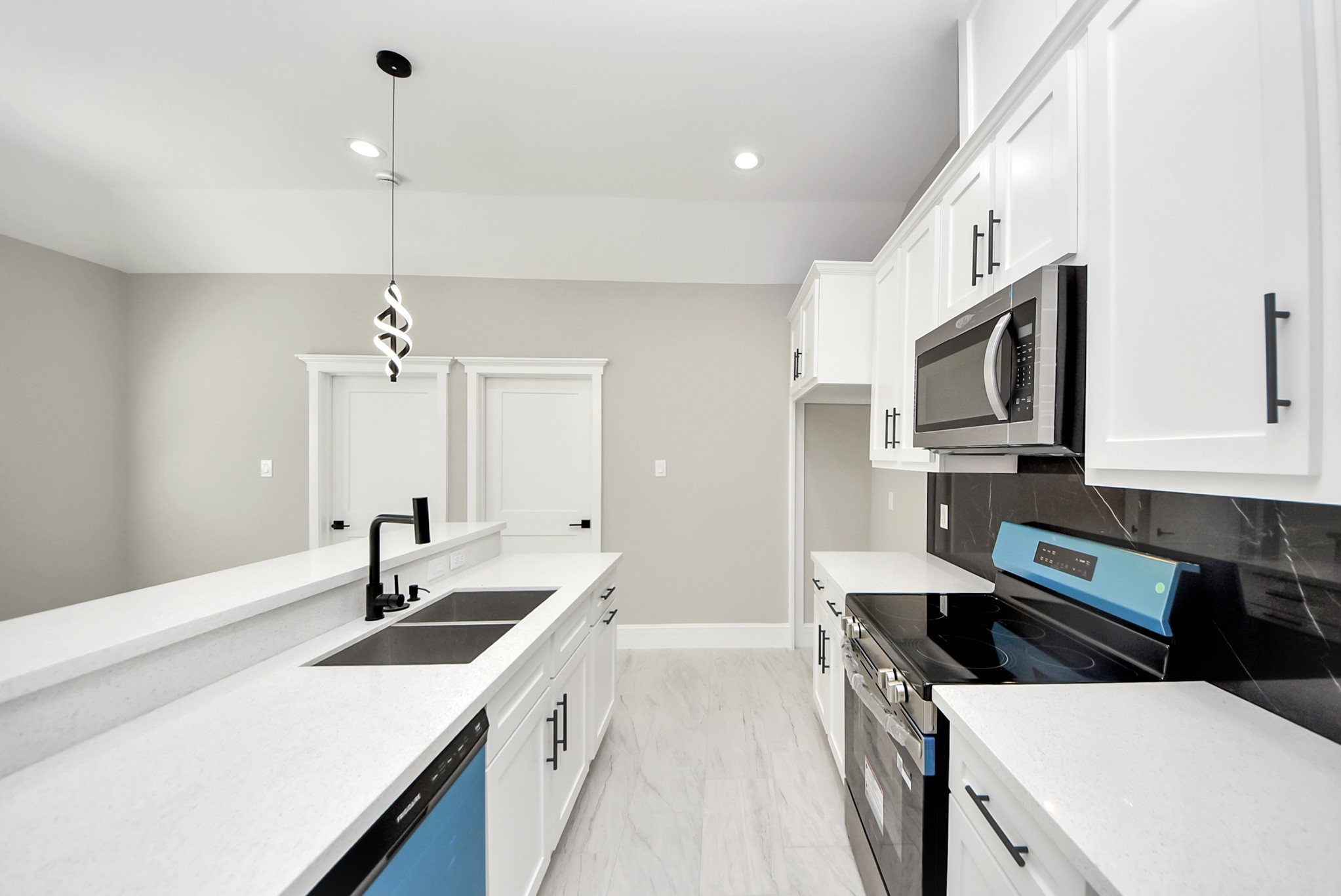 608 Miriam Street Property Photo 10