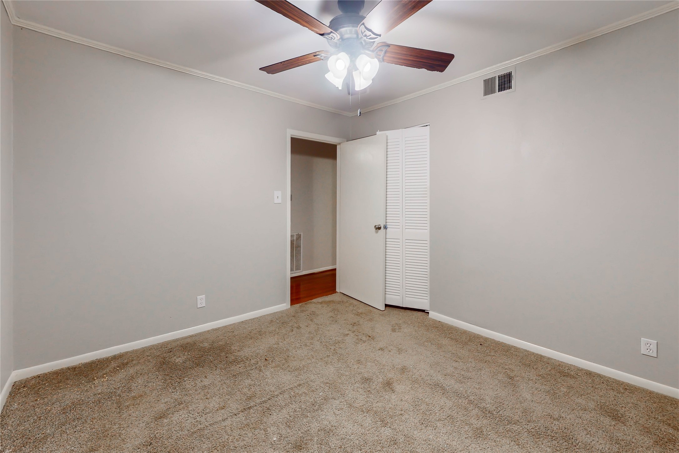 5338 Creekbend Drive Property Photo 11