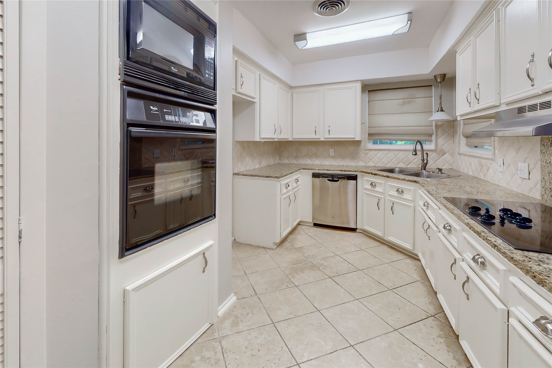 5338 Creekbend Drive Property Photo 14