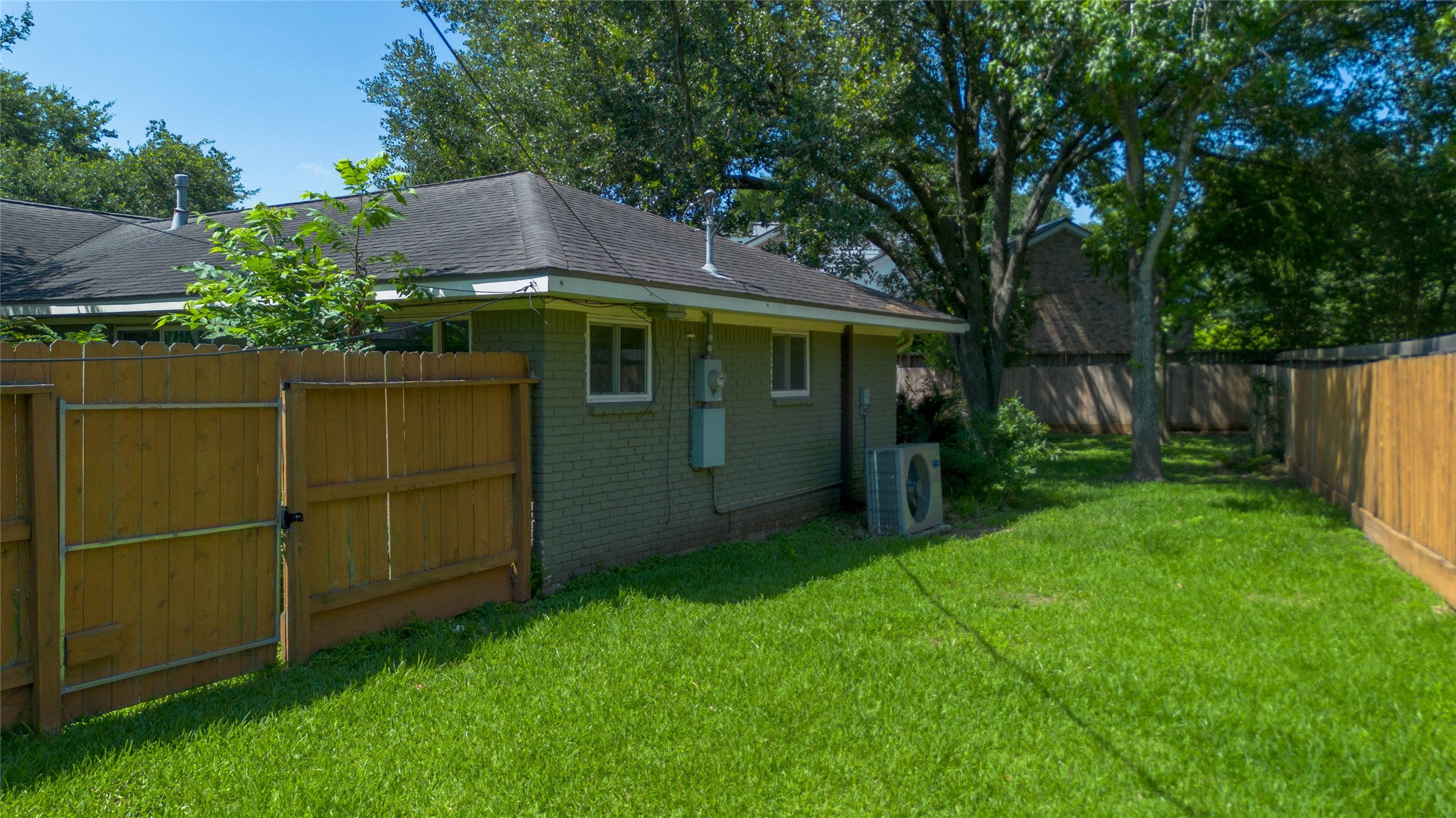 5338 Creekbend Drive Property Photo 38