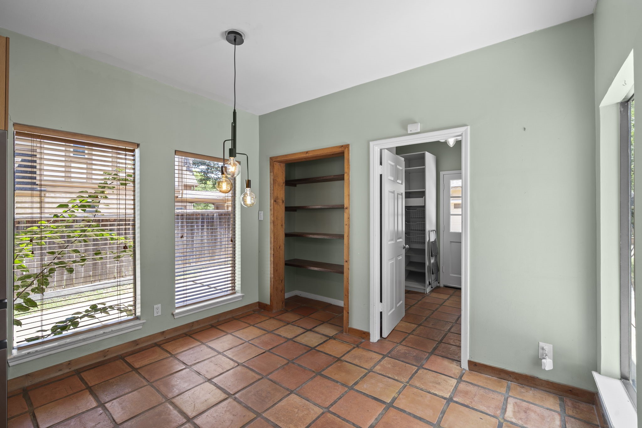 11807 Carriage Hill Drive Property Photo 25