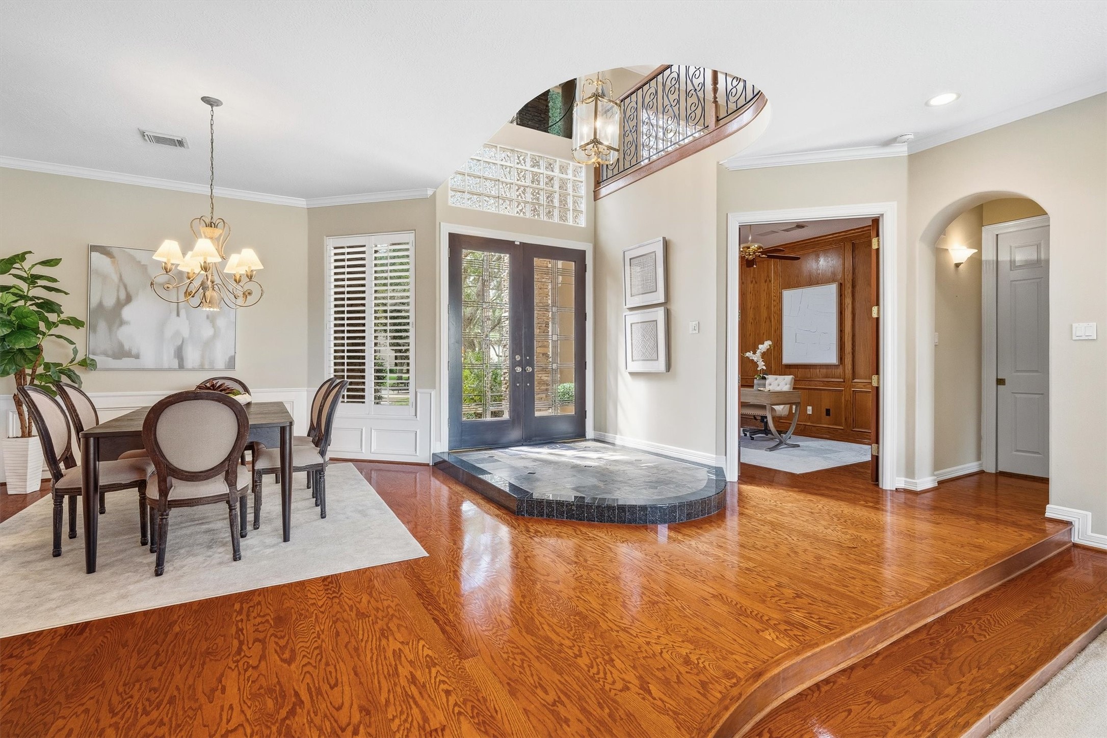 19006 Windsor Lakes Drive Property Photo 10