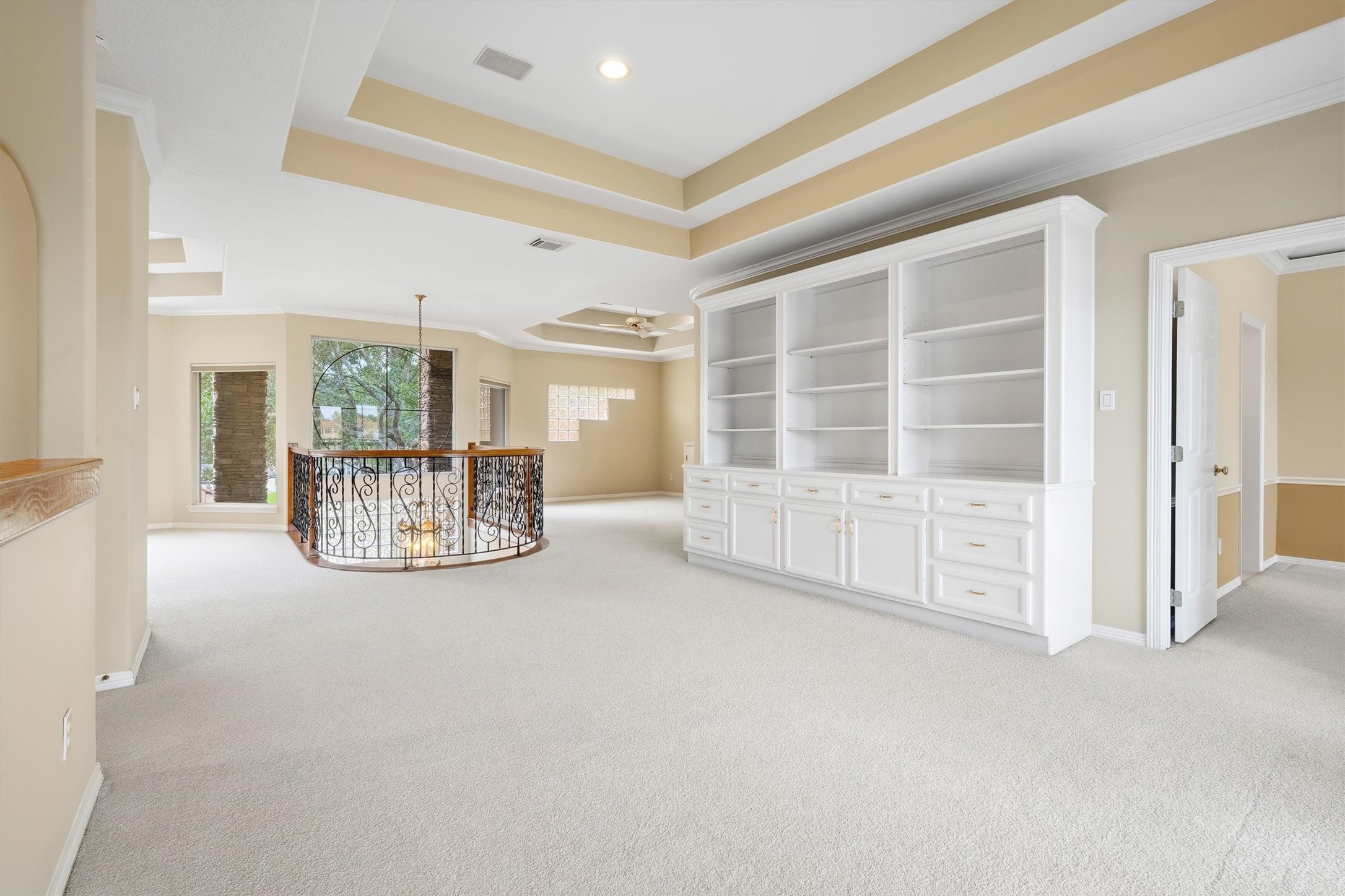19006 Windsor Lakes Drive Property Photo 38