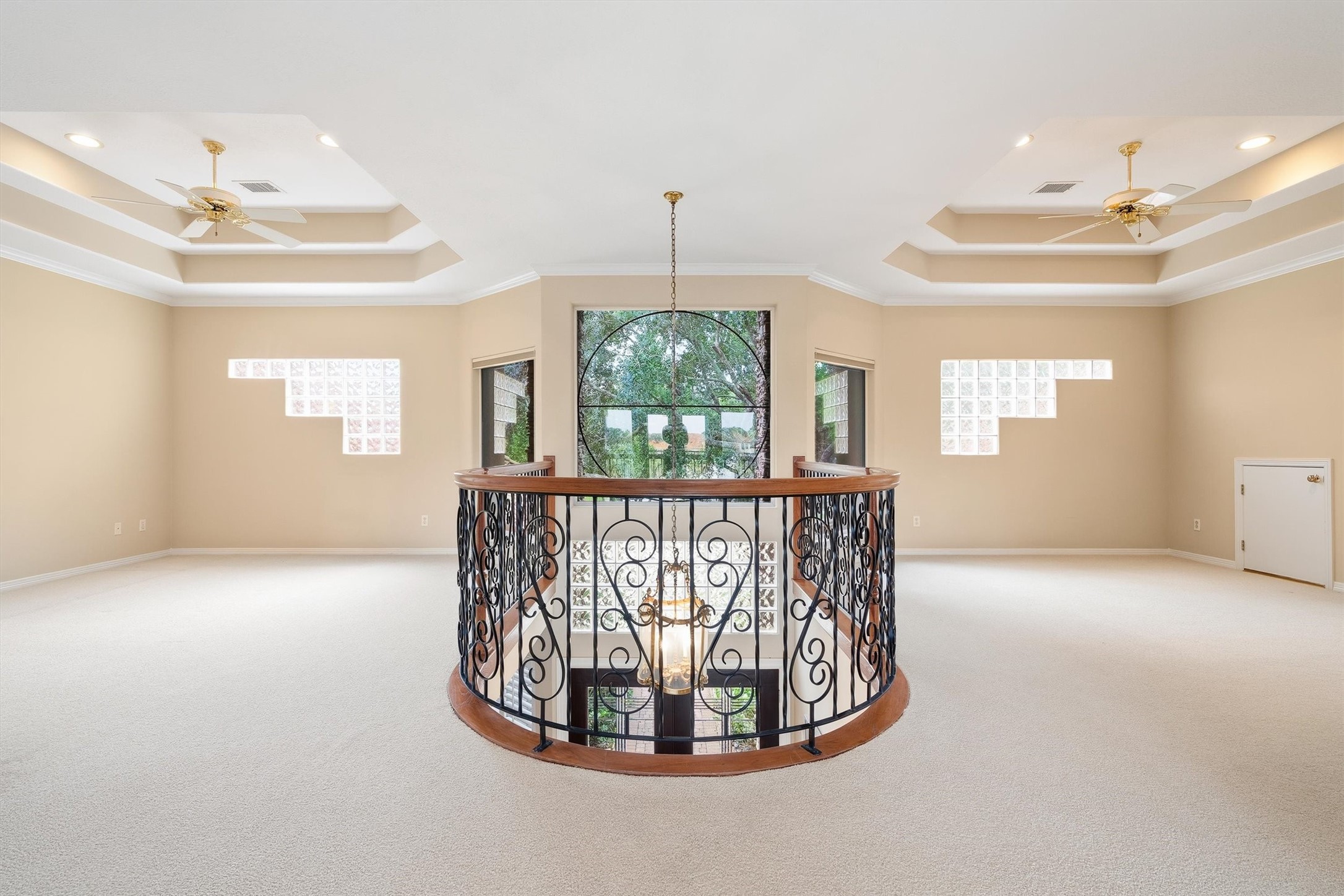 19006 Windsor Lakes Drive Property Photo 40