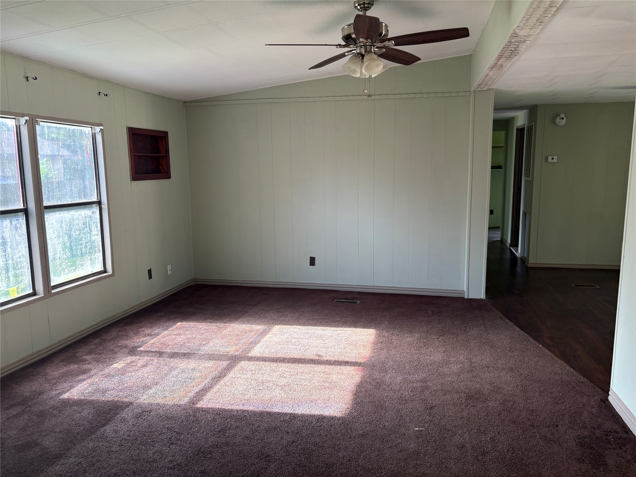 16211 N Shore Drive Property Photo 5