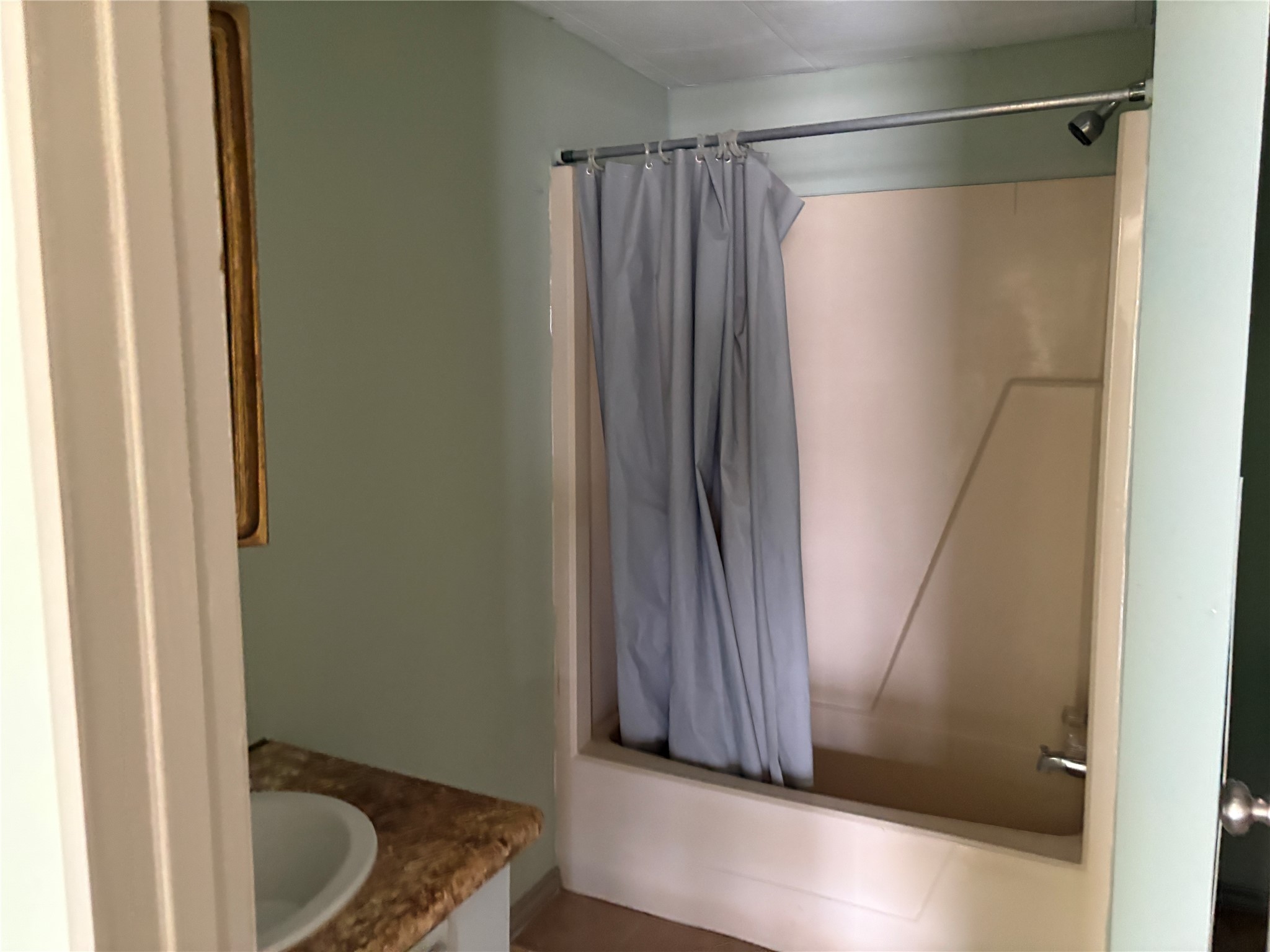 16211 N Shore Drive Property Photo 8