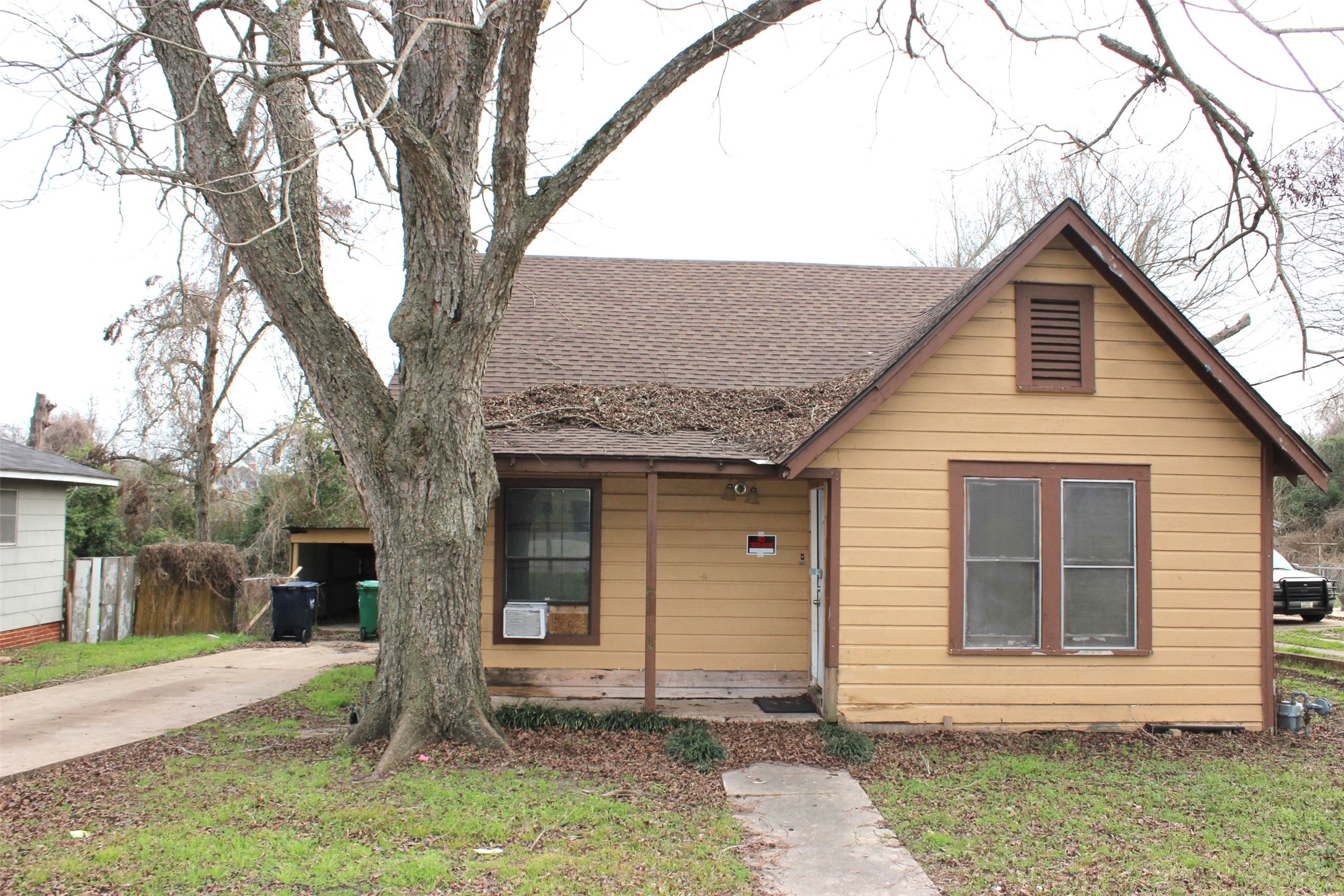 1004 Barnhill Street Property Photo 2