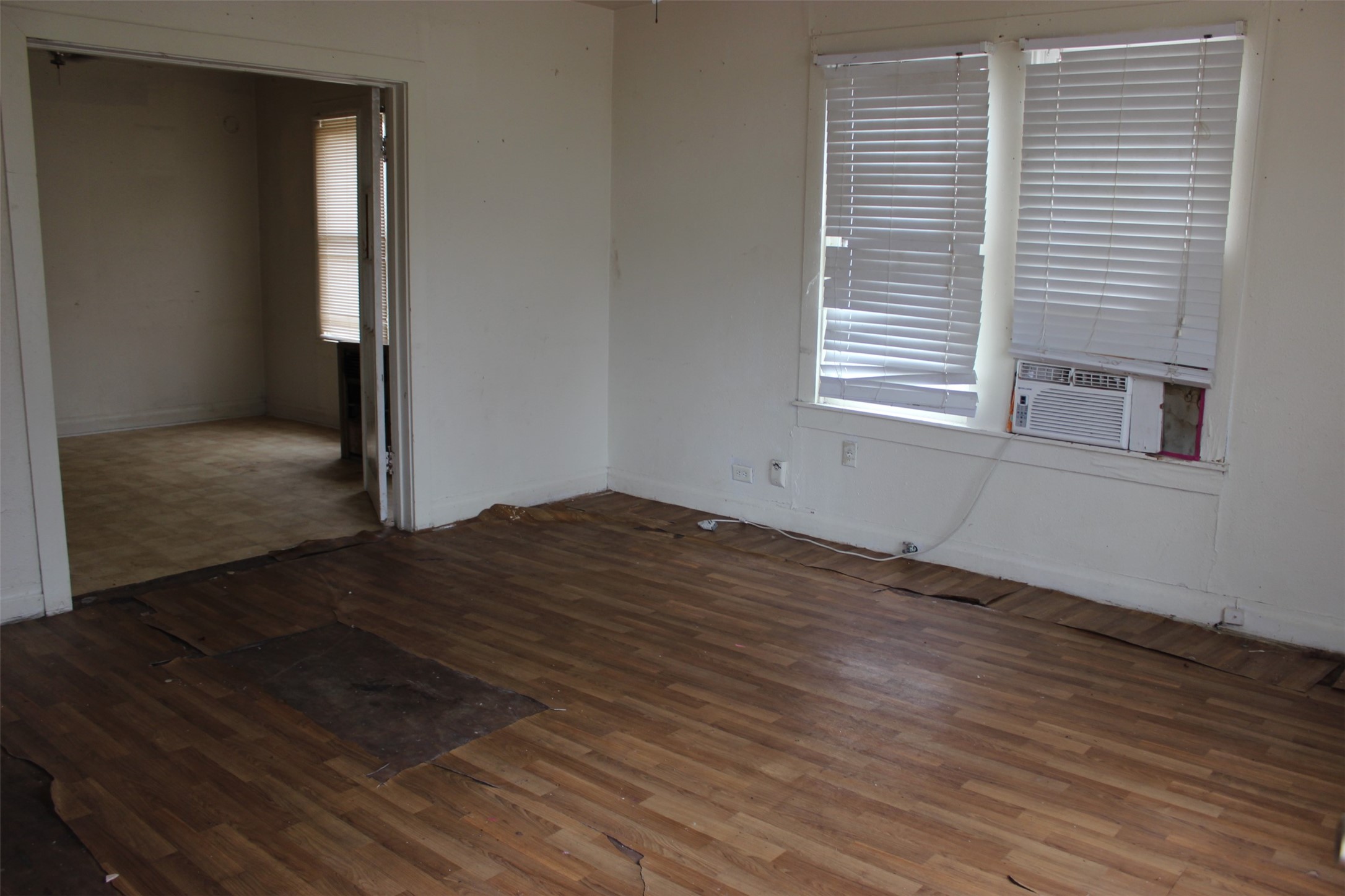 1004 Barnhill Street Property Photo 4
