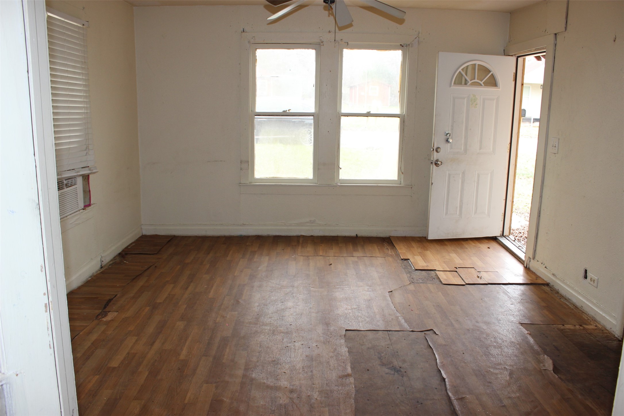 1004 Barnhill Street Property Photo 5