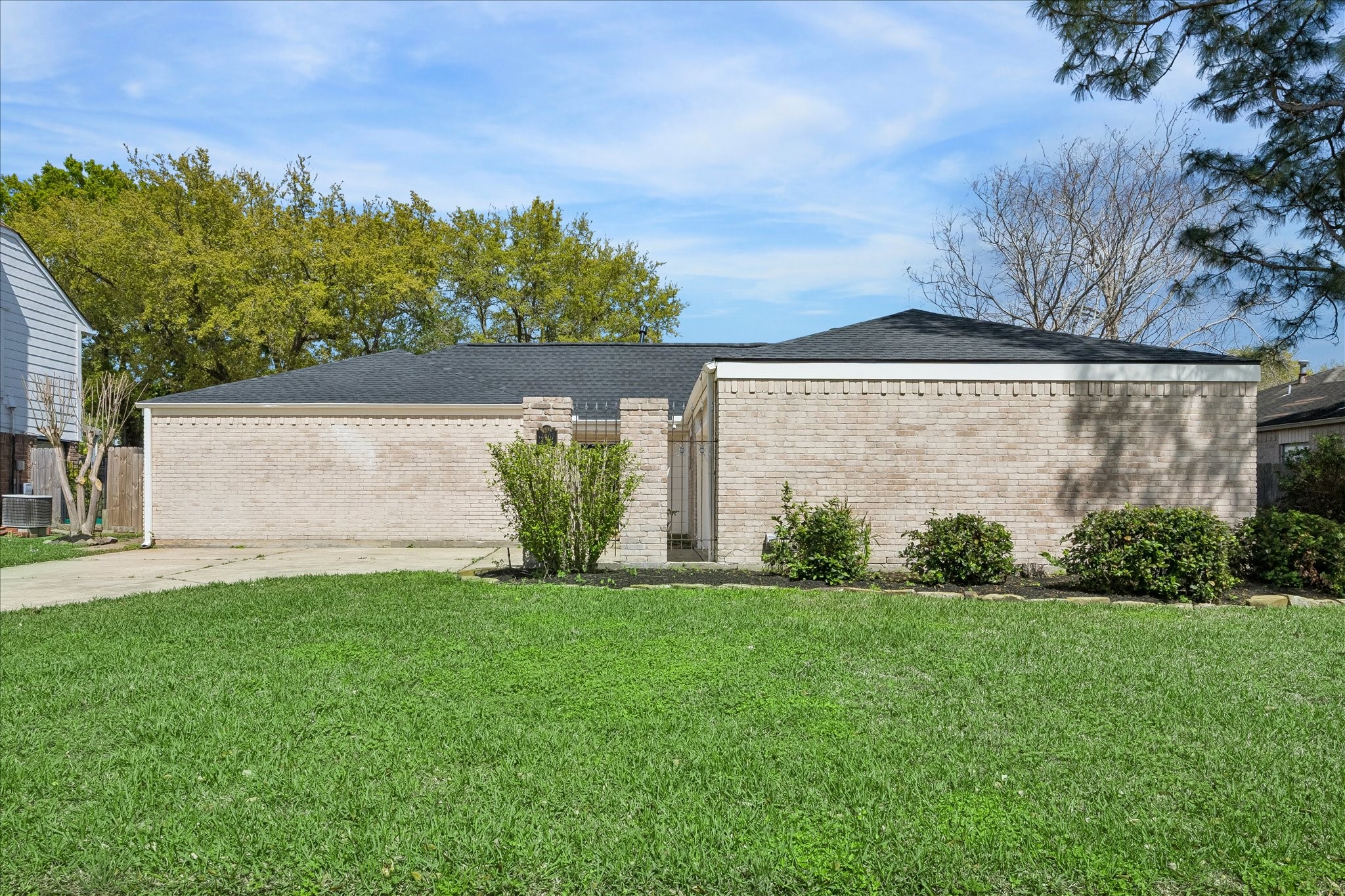 14907 Aspen Hills Drive Property Photo 1