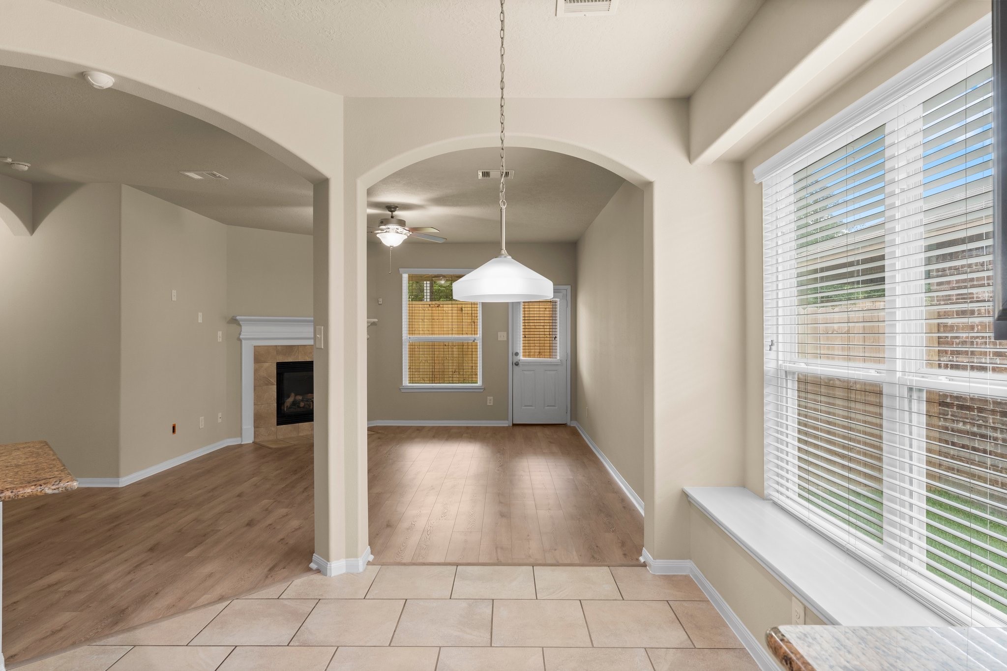 20119 Ray Falls Drive Property Photo 5