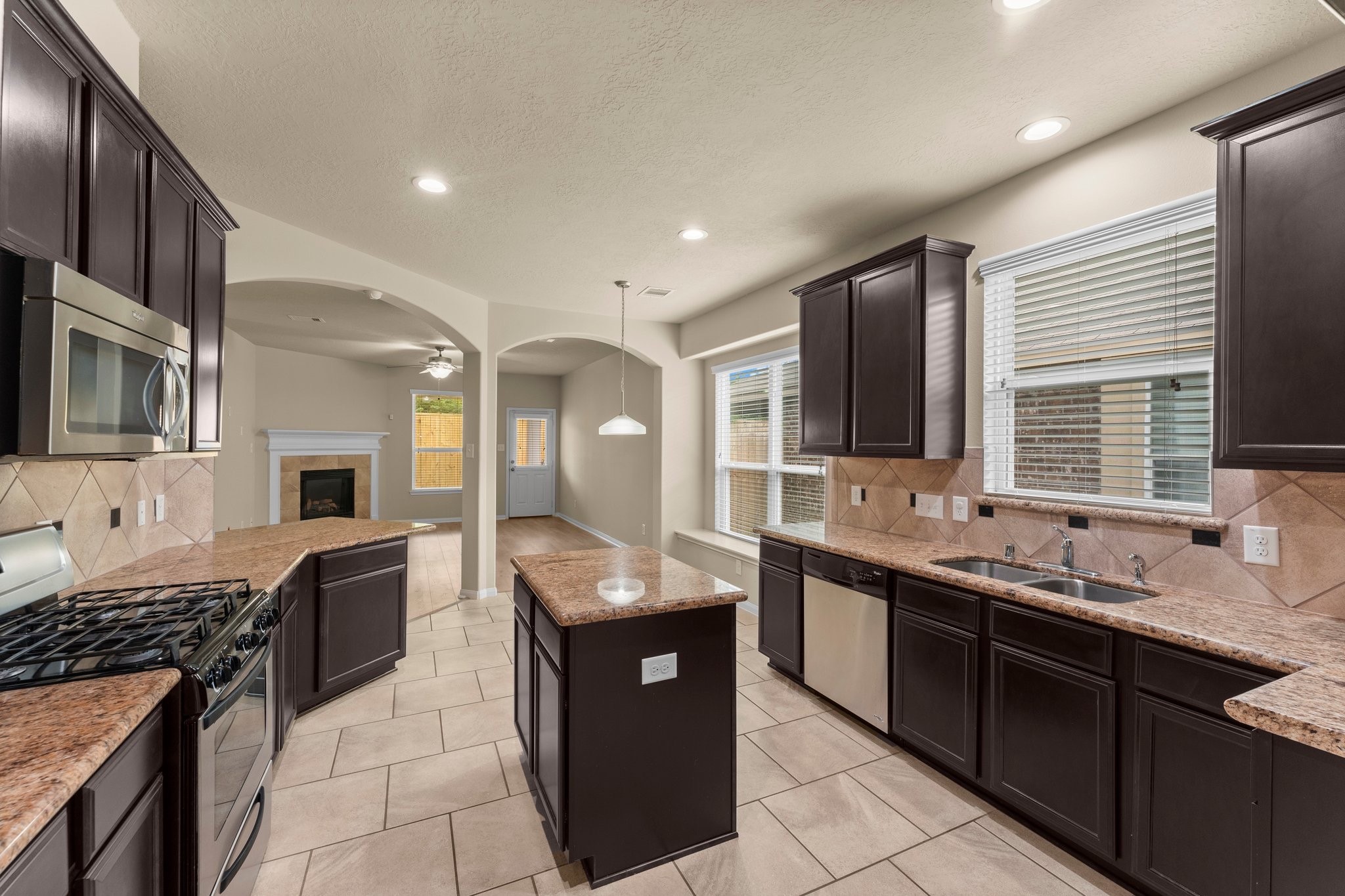 20119 Ray Falls Drive Property Photo 7