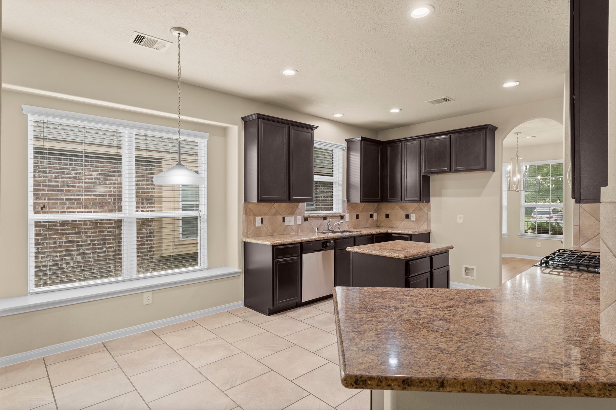 20119 Ray Falls Drive Property Photo 9