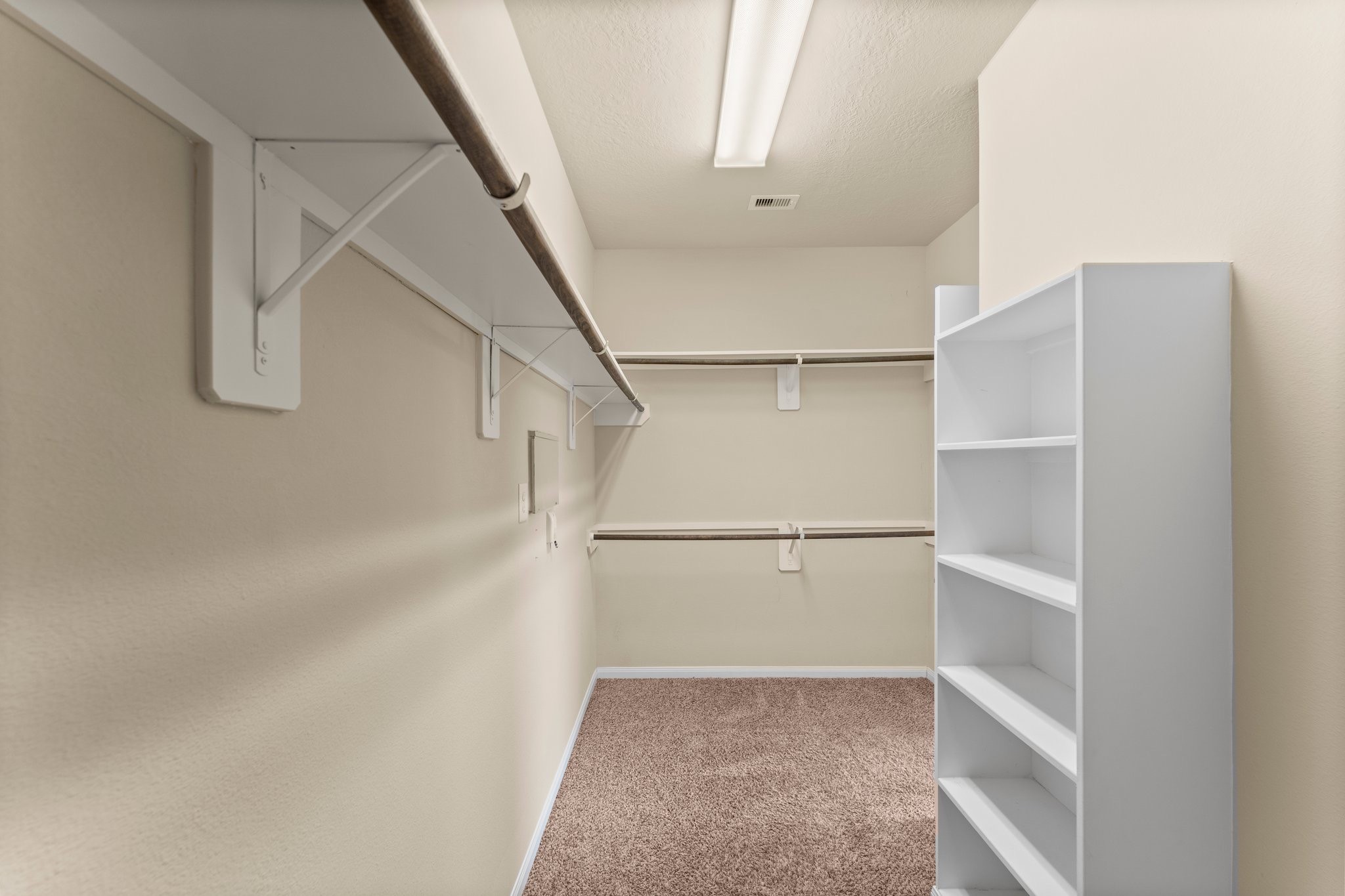 20119 Ray Falls Drive Property Photo 16