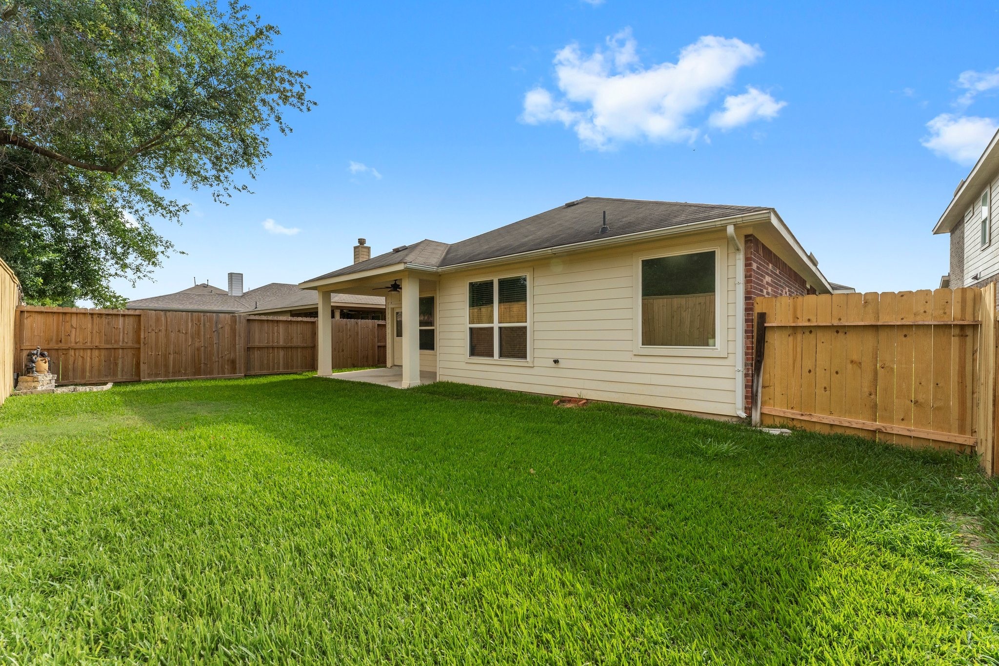 20119 Ray Falls Drive Property Photo 33