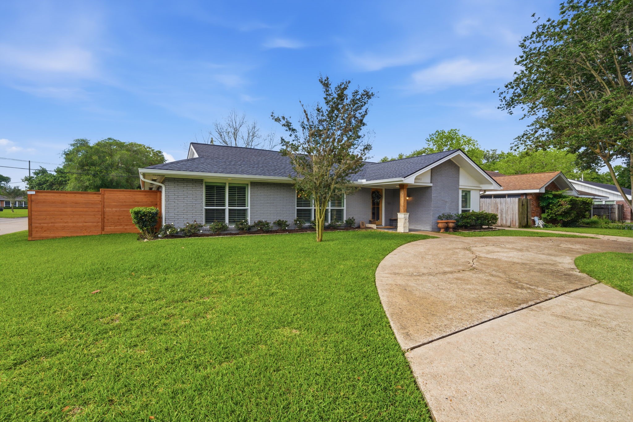 4801 Willowbend Boulevard Property Photo 1