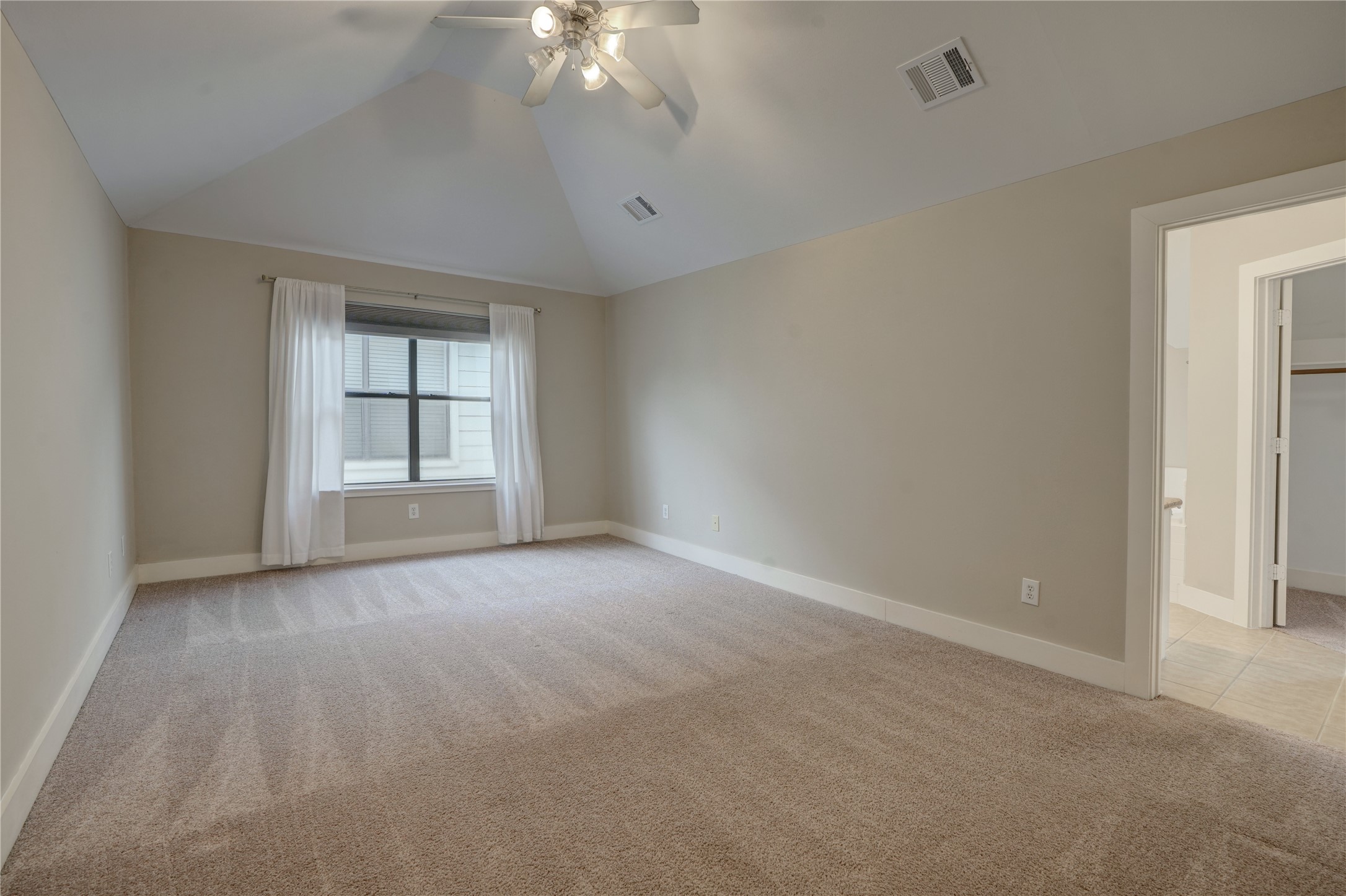 5911 Petty Street Property Photo 9