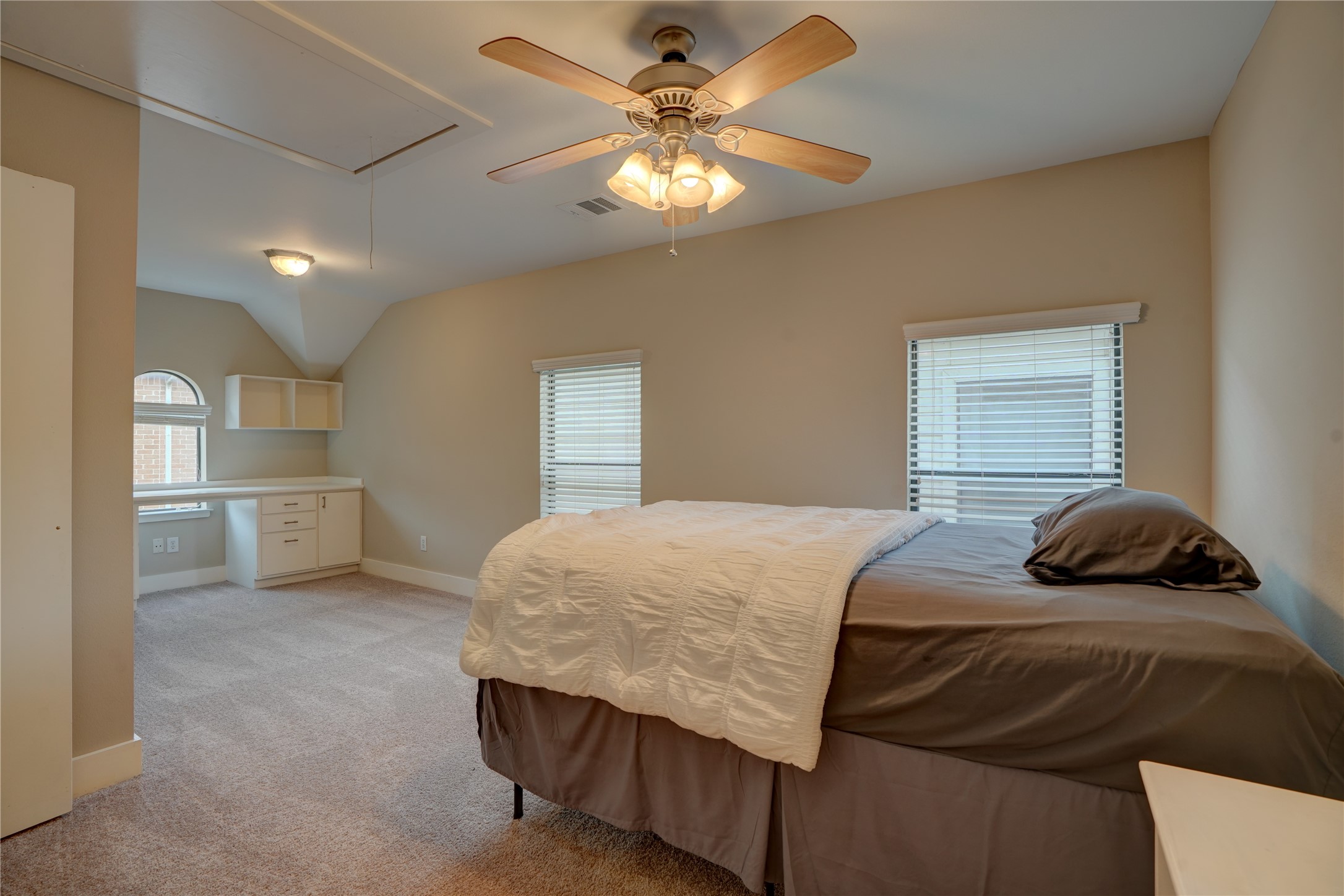 5911 Petty Street Property Photo 15