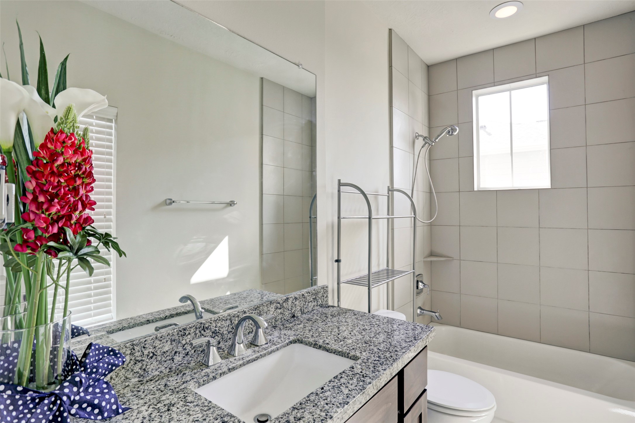2406 Beall Street D Property Photo 16