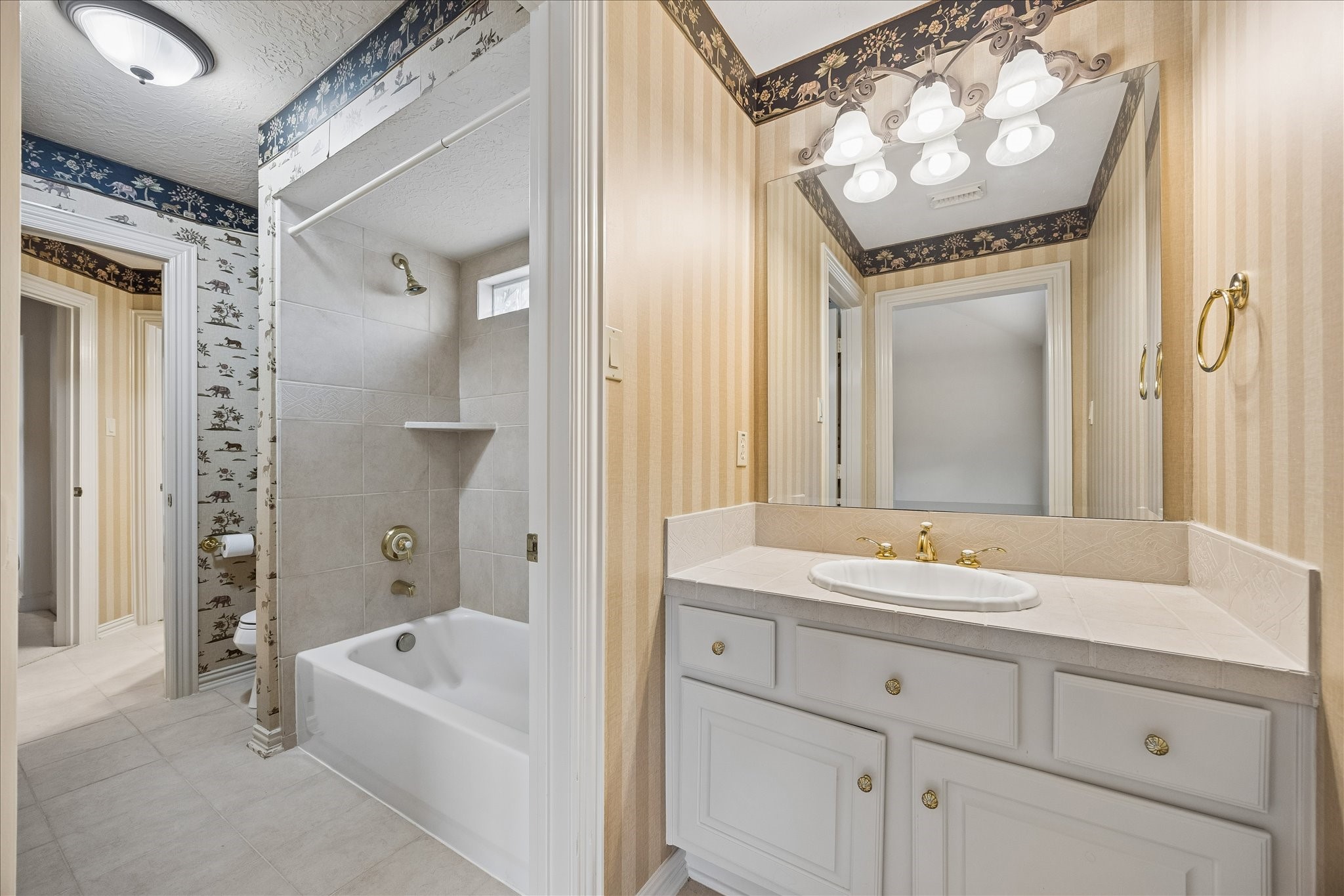 14239 Flower Creek Lane Property Photo 23