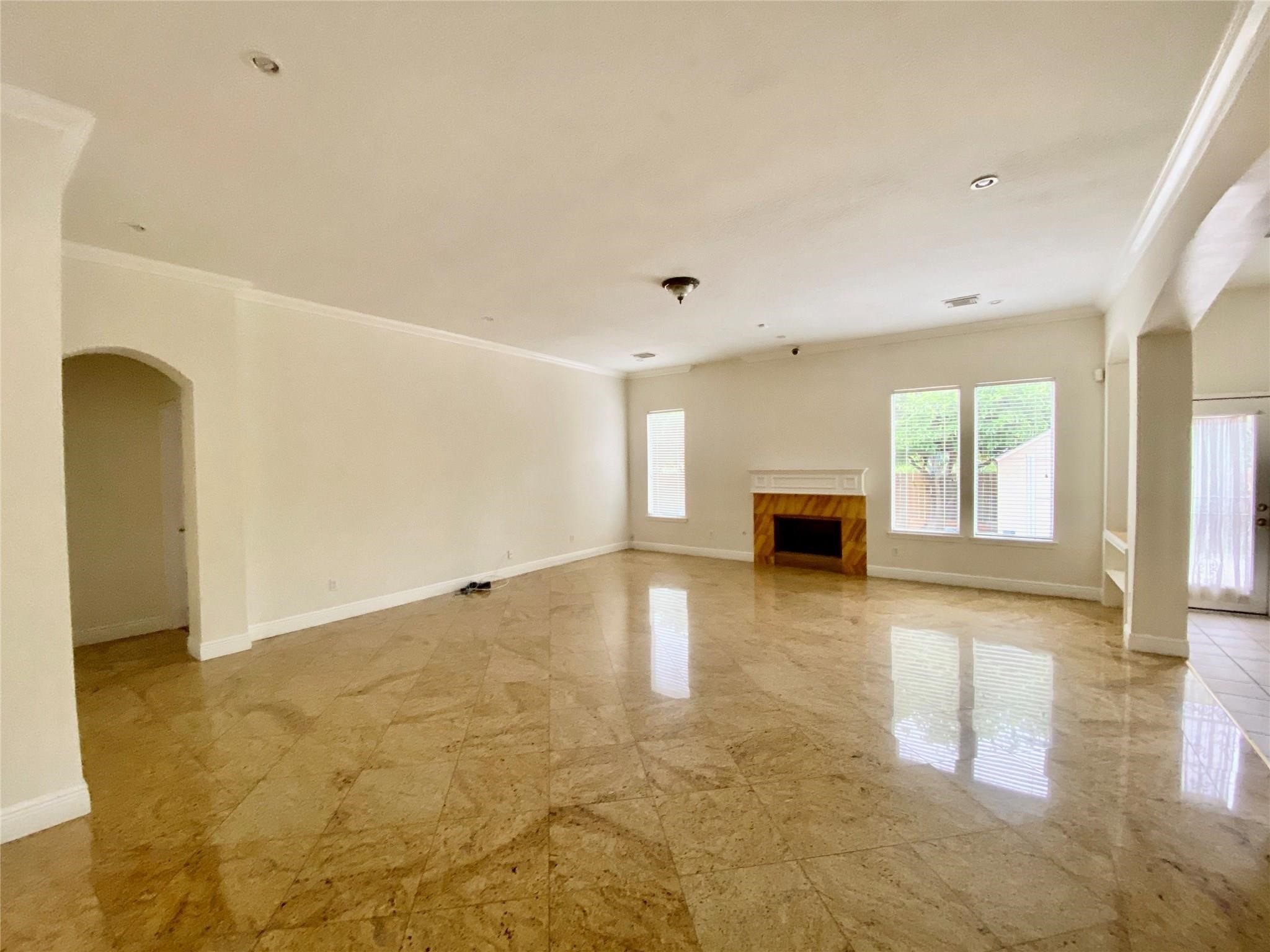 10323 Stanbrook Drive Property Photo 4