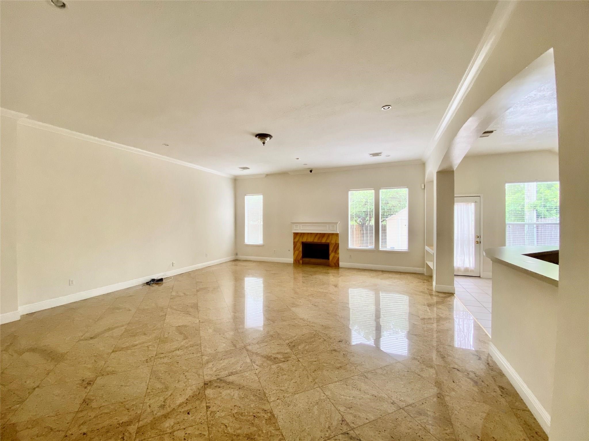 10323 Stanbrook Drive Property Photo 5