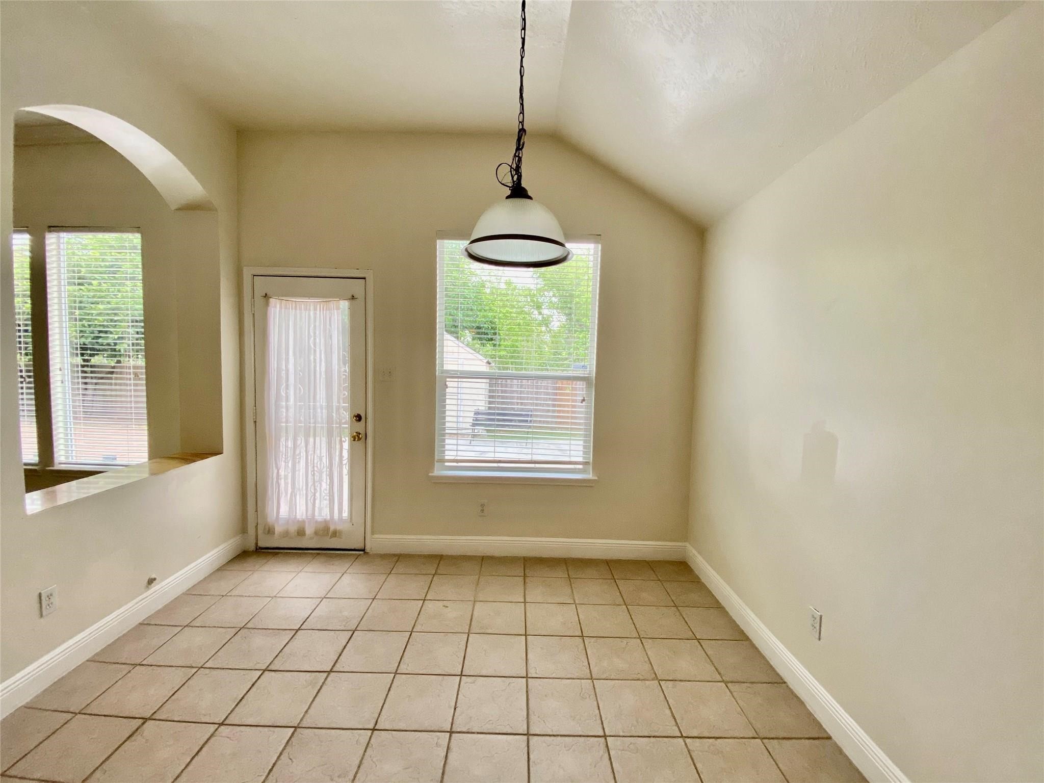 10323 Stanbrook Drive Property Photo 12