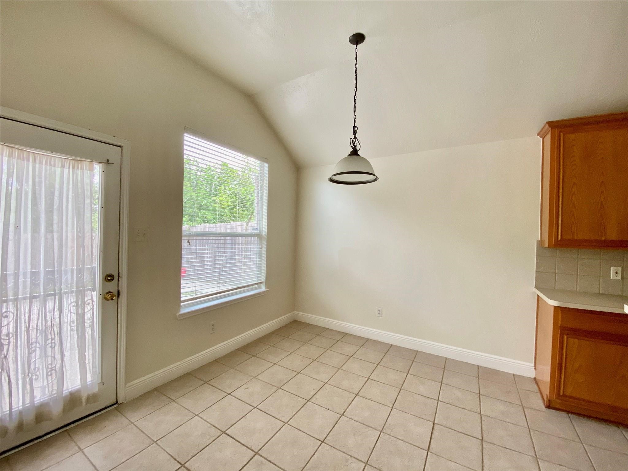 10323 Stanbrook Drive Property Photo 13