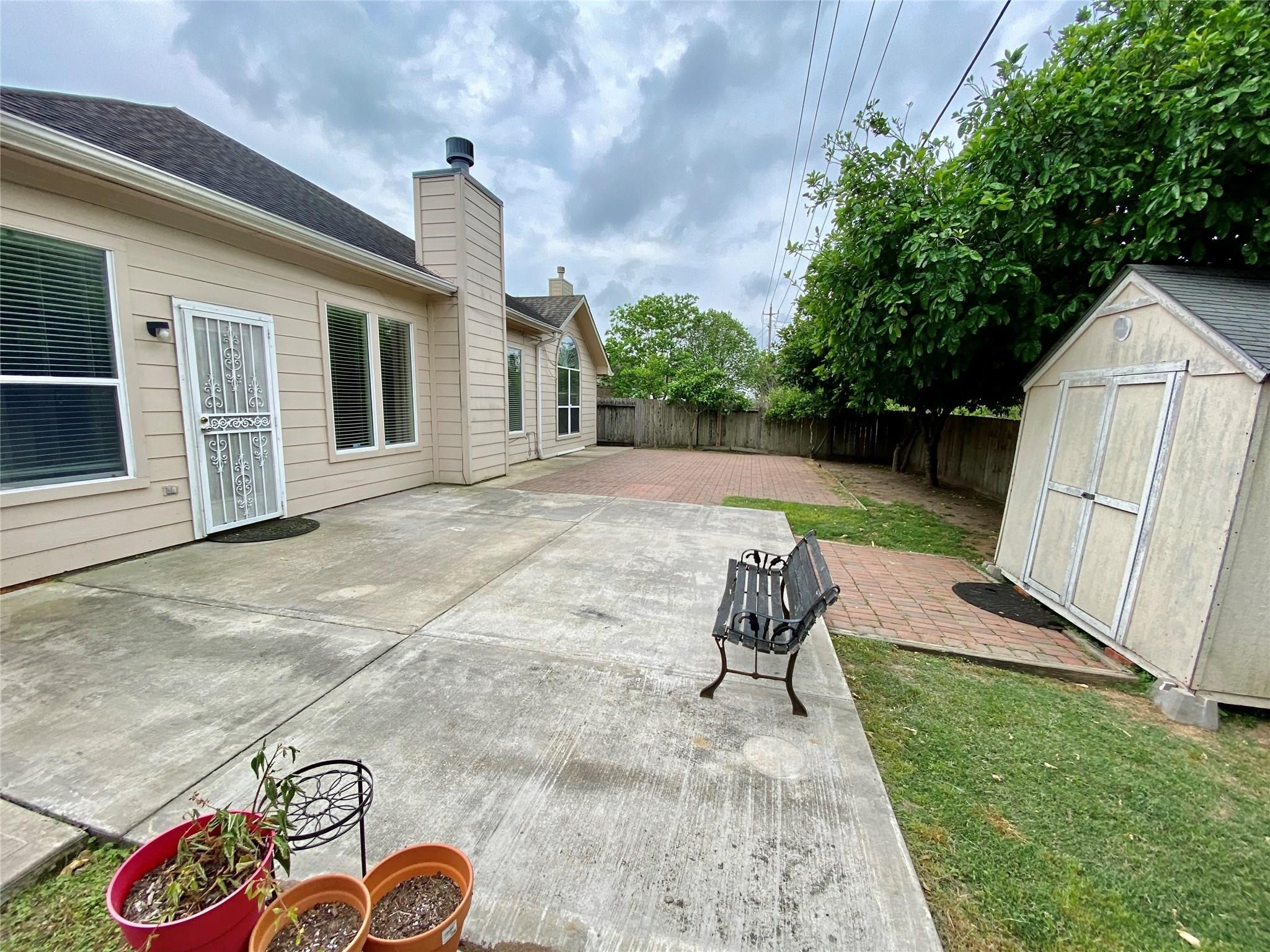 10323 Stanbrook Drive Property Photo 25