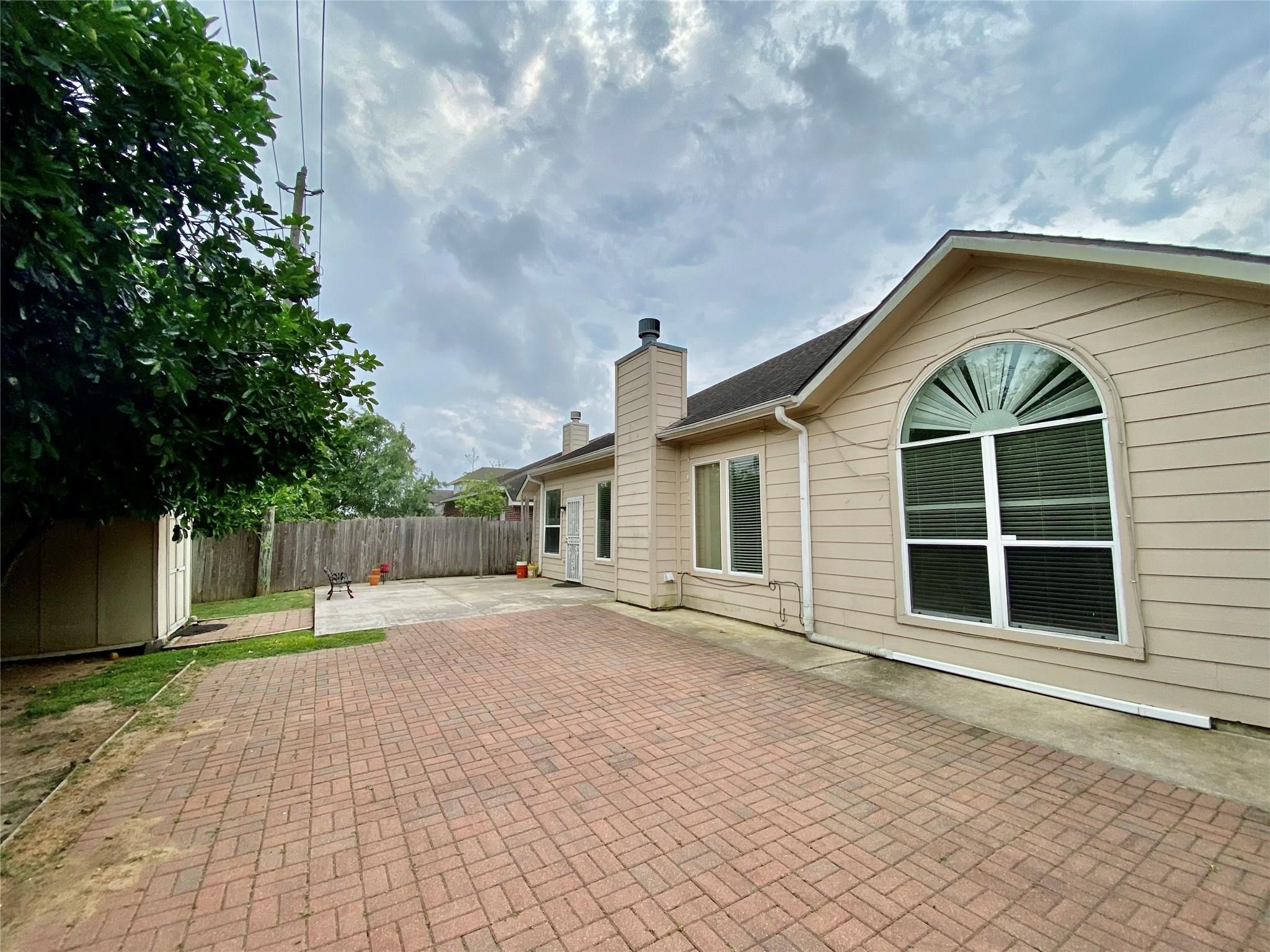 10323 Stanbrook Drive Property Photo 26