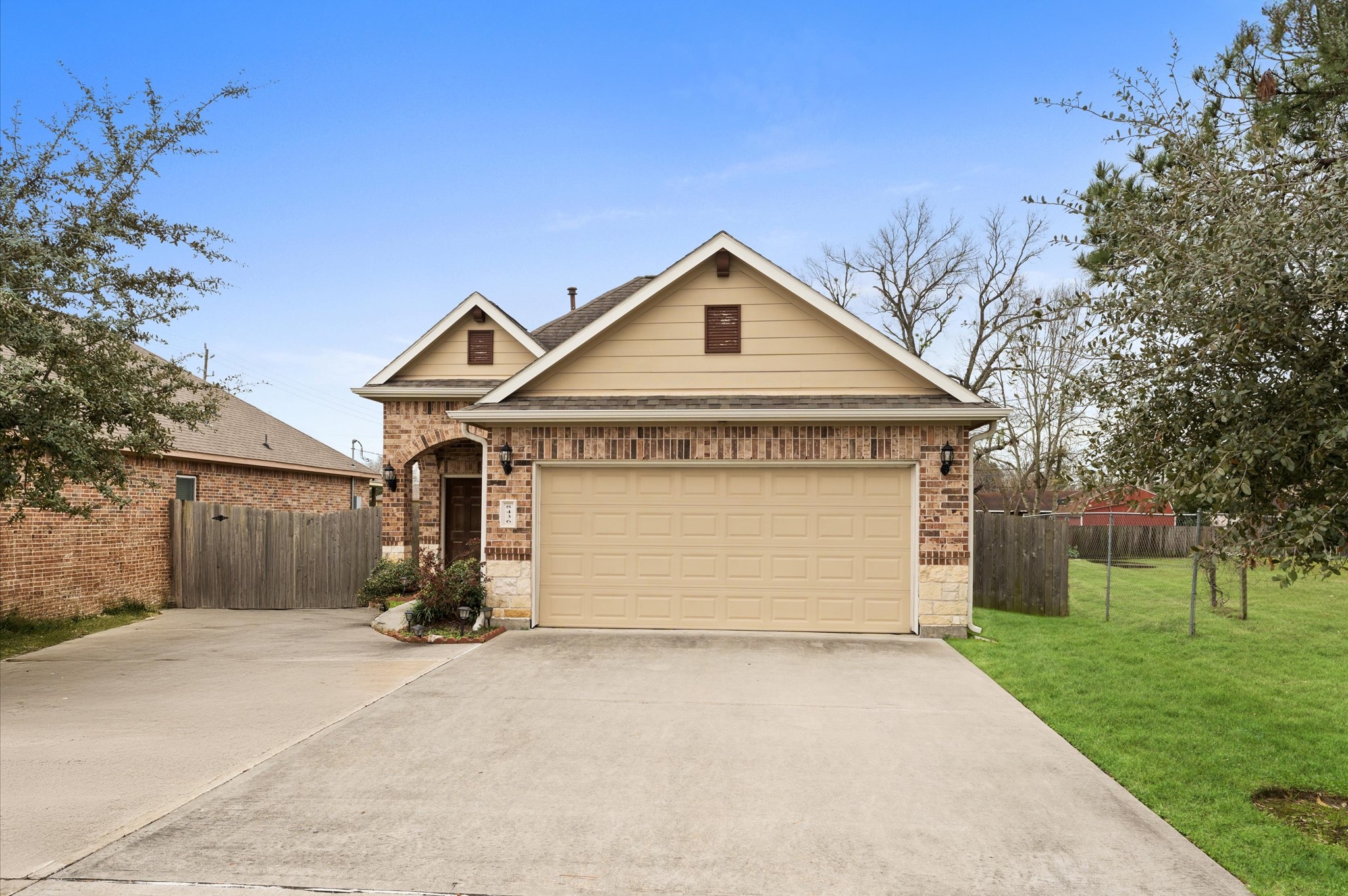 8436 Wetherby Lane Property Photo