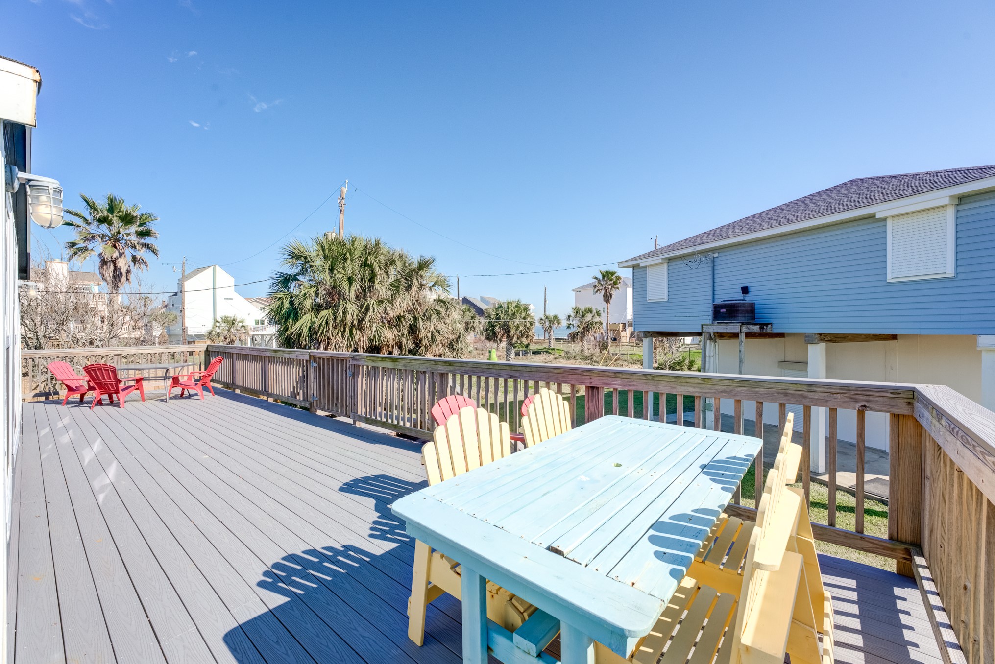 4211 Surf Drive Property Photo 3