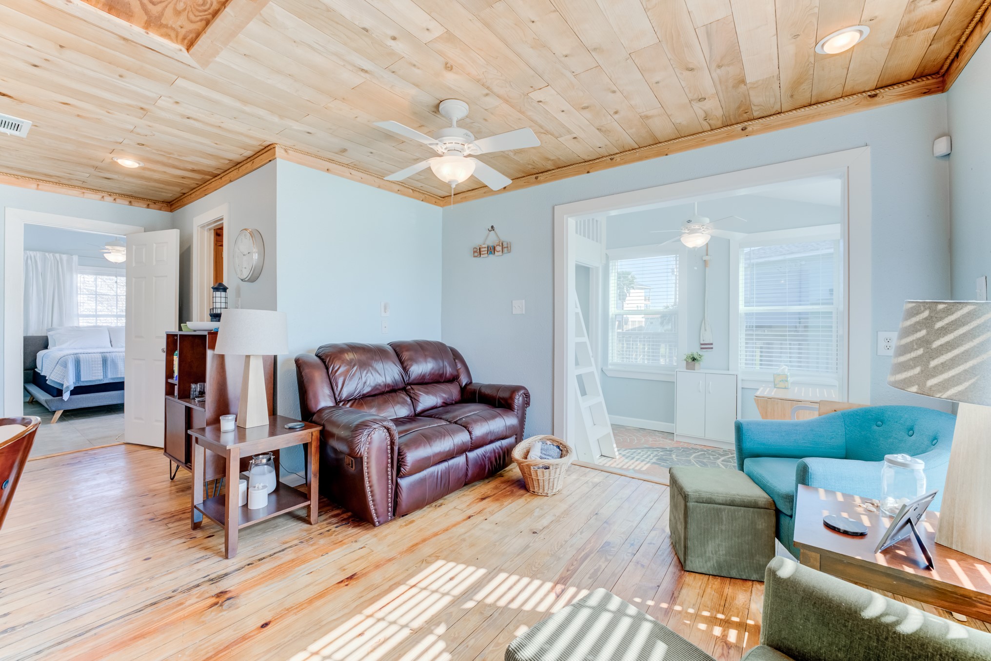 4211 Surf Drive Property Photo 18