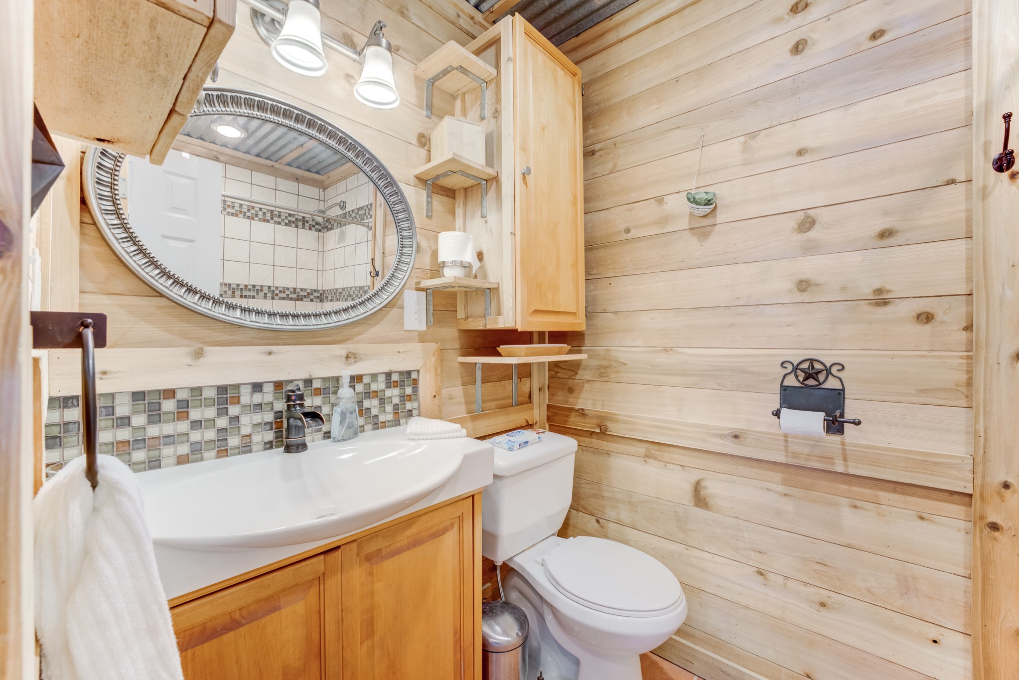 4211 Surf Drive Property Photo 24