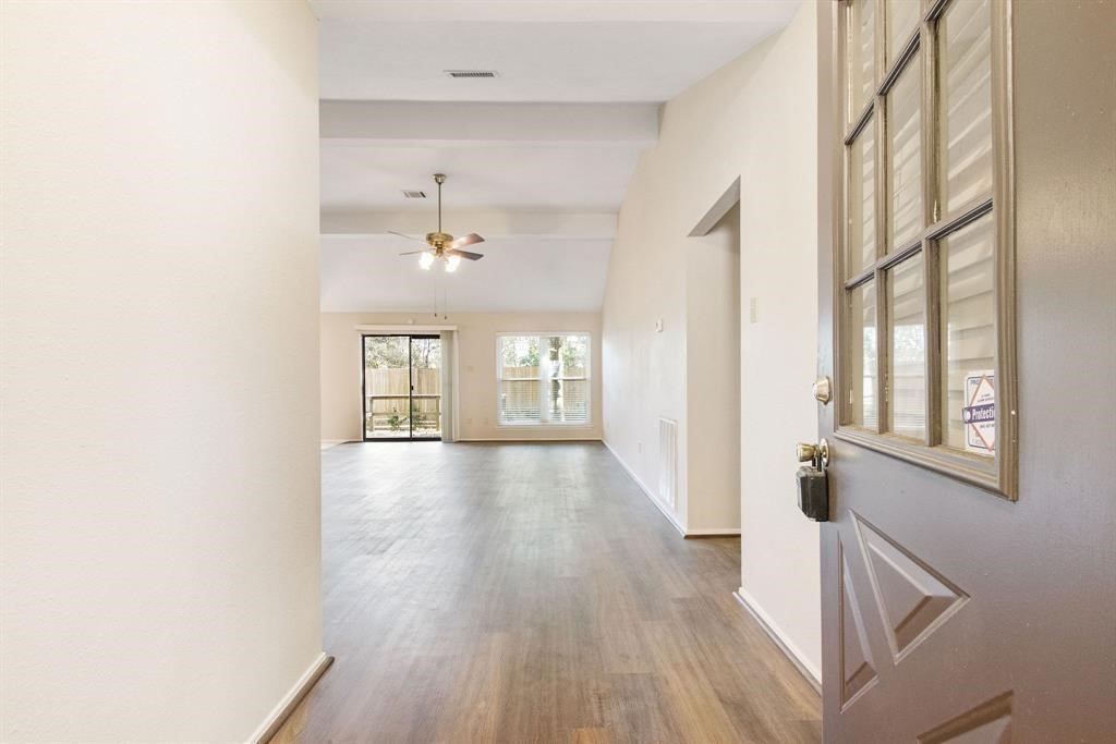 108 N Deerfoot Circle Property Photo 4