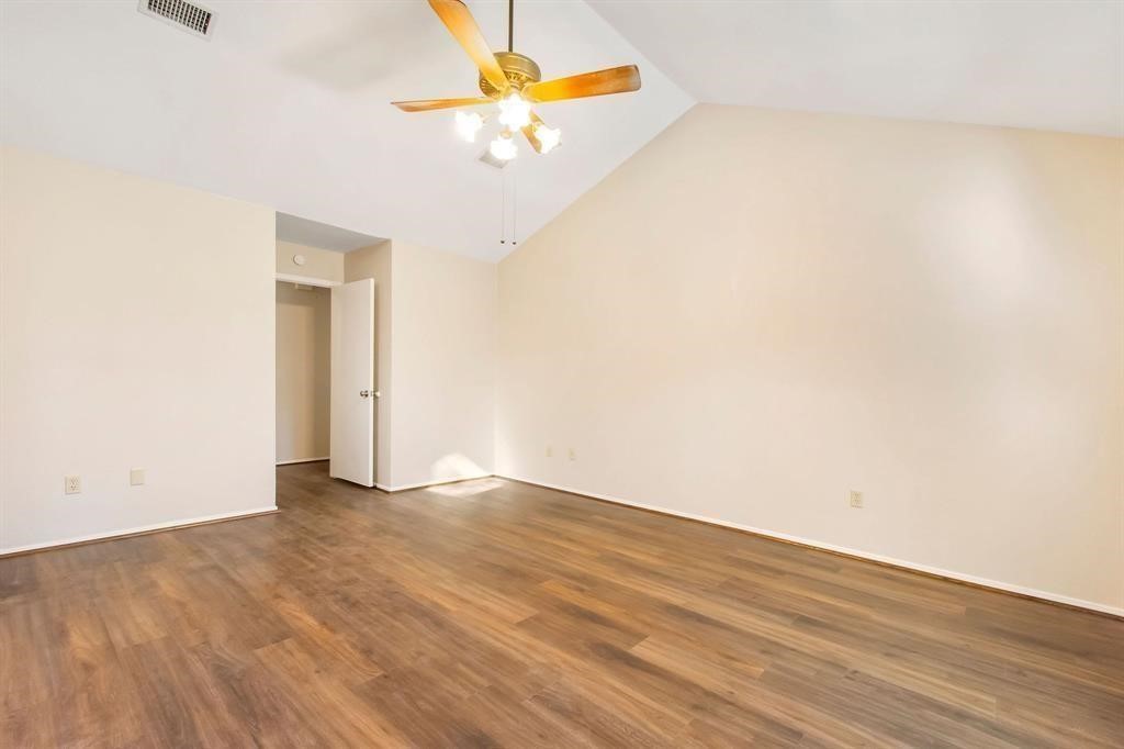 108 N Deerfoot Circle Property Photo 14