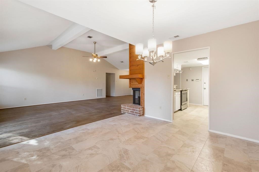108 N Deerfoot Circle Property Photo 23