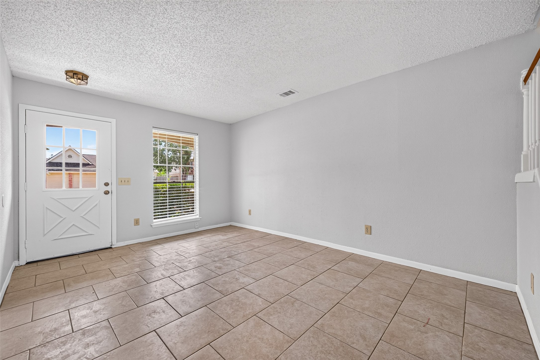 4419 Treasure Trl Property Photo 3